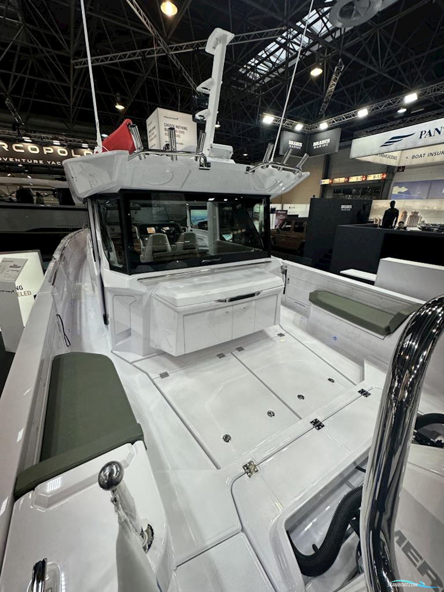 Axopar 38 Cross Cabin