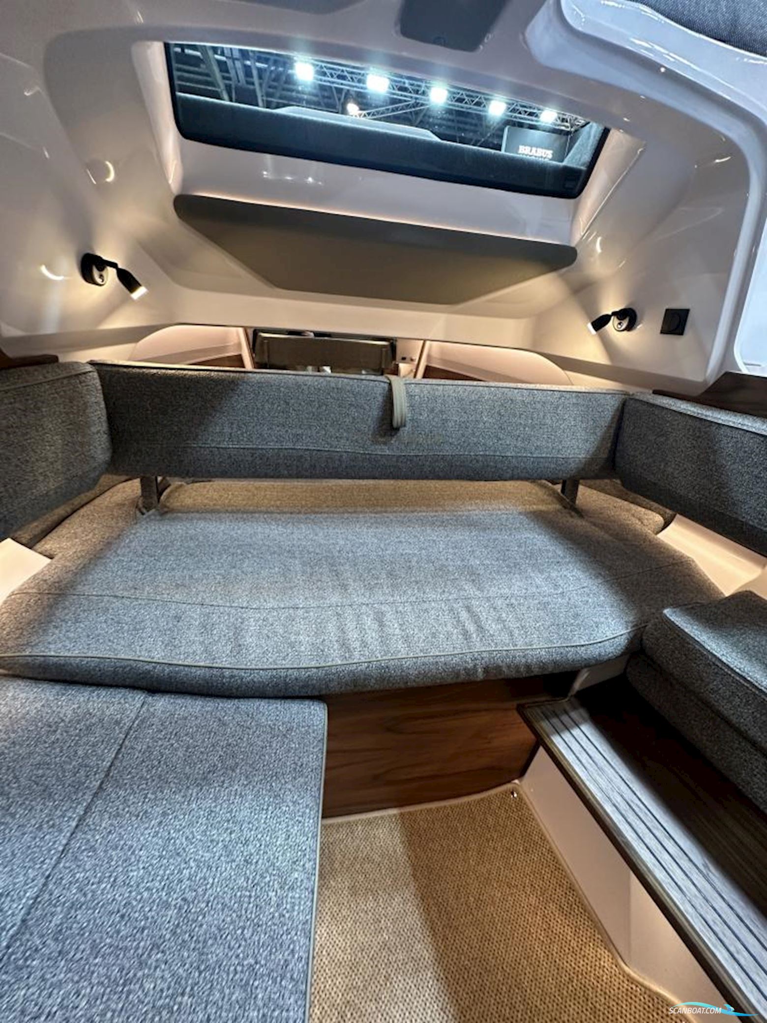 Axopar 38 XC Cross Cabin