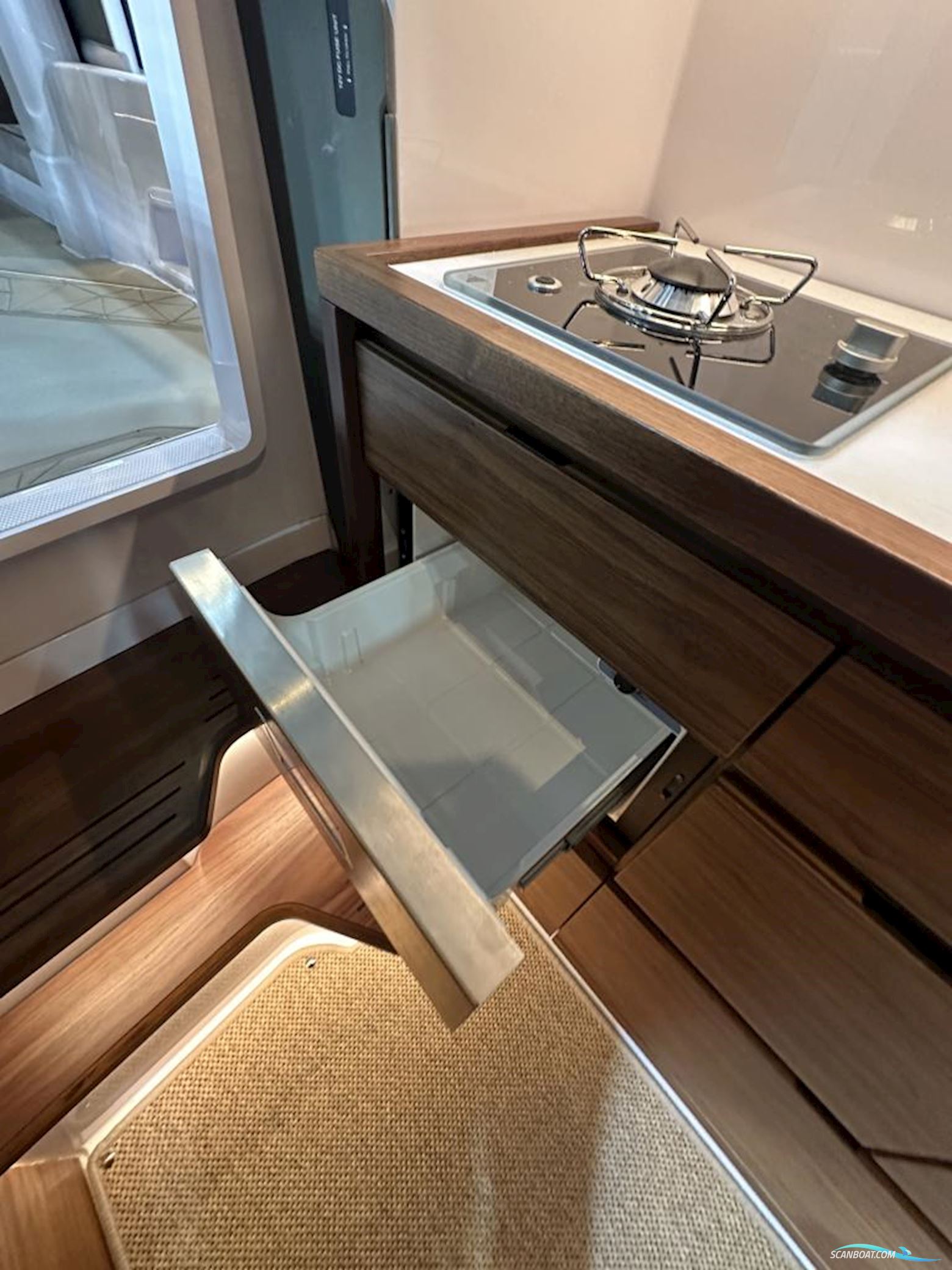 Axopar 38 XC Cross Cabin