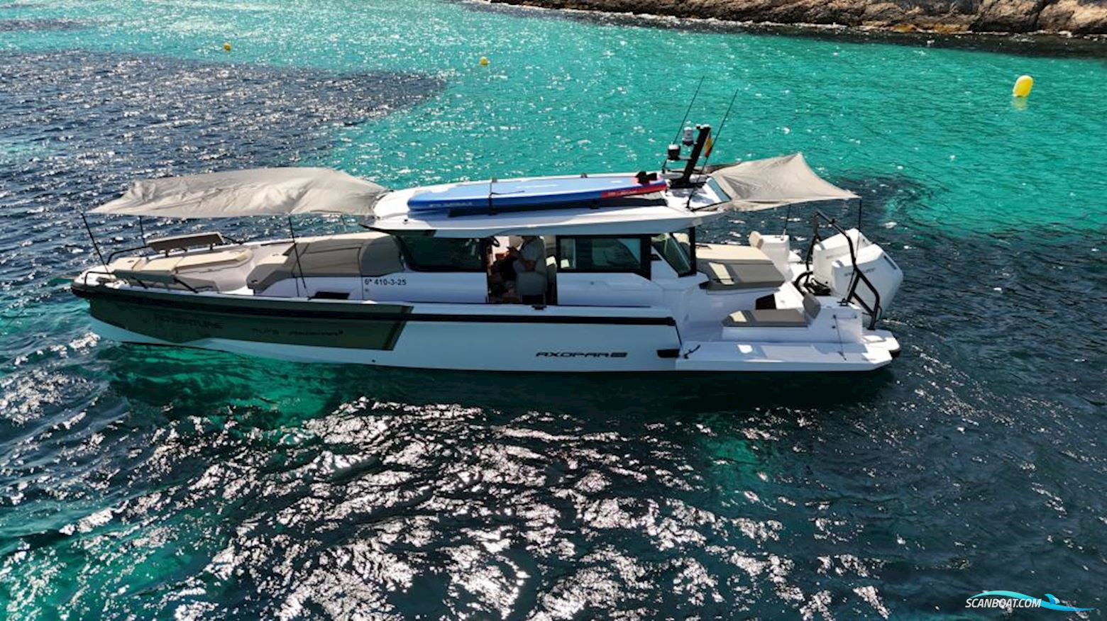 AXOPAR 38 XC Cross Cabin