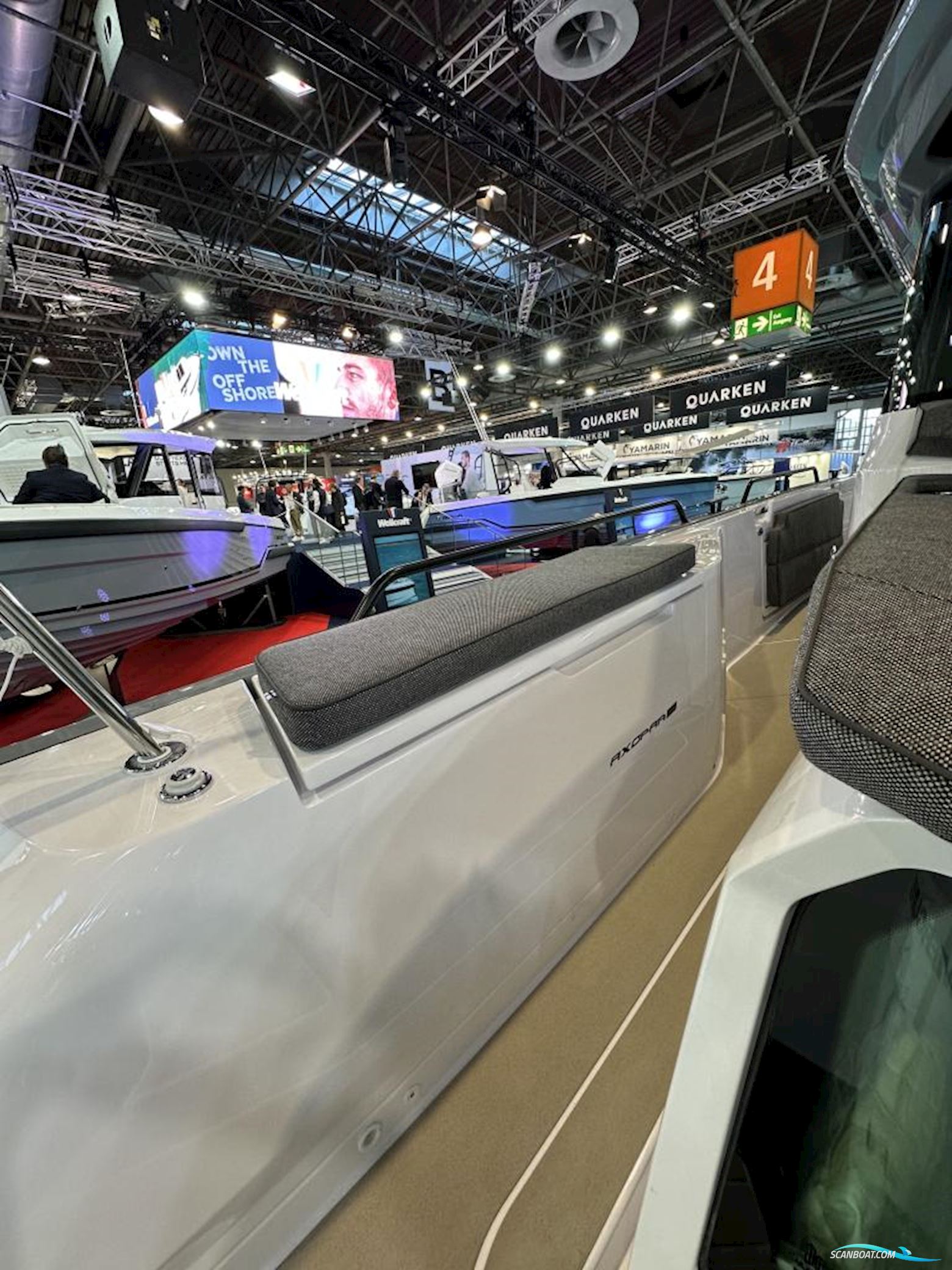 Axopar 45 Cross Cabin - Reserviert