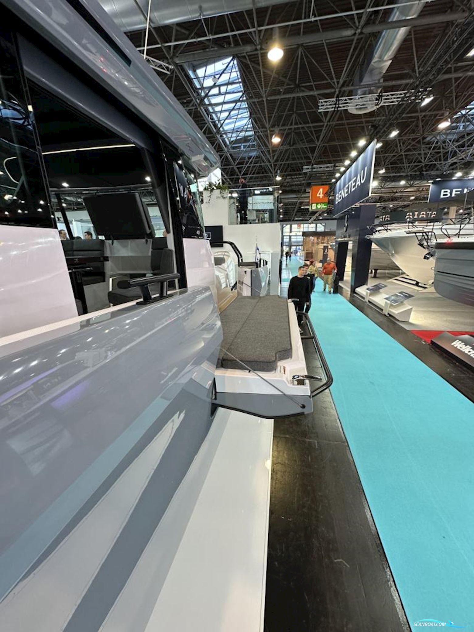 Axopar 45 Cross Cabin - Reserviert