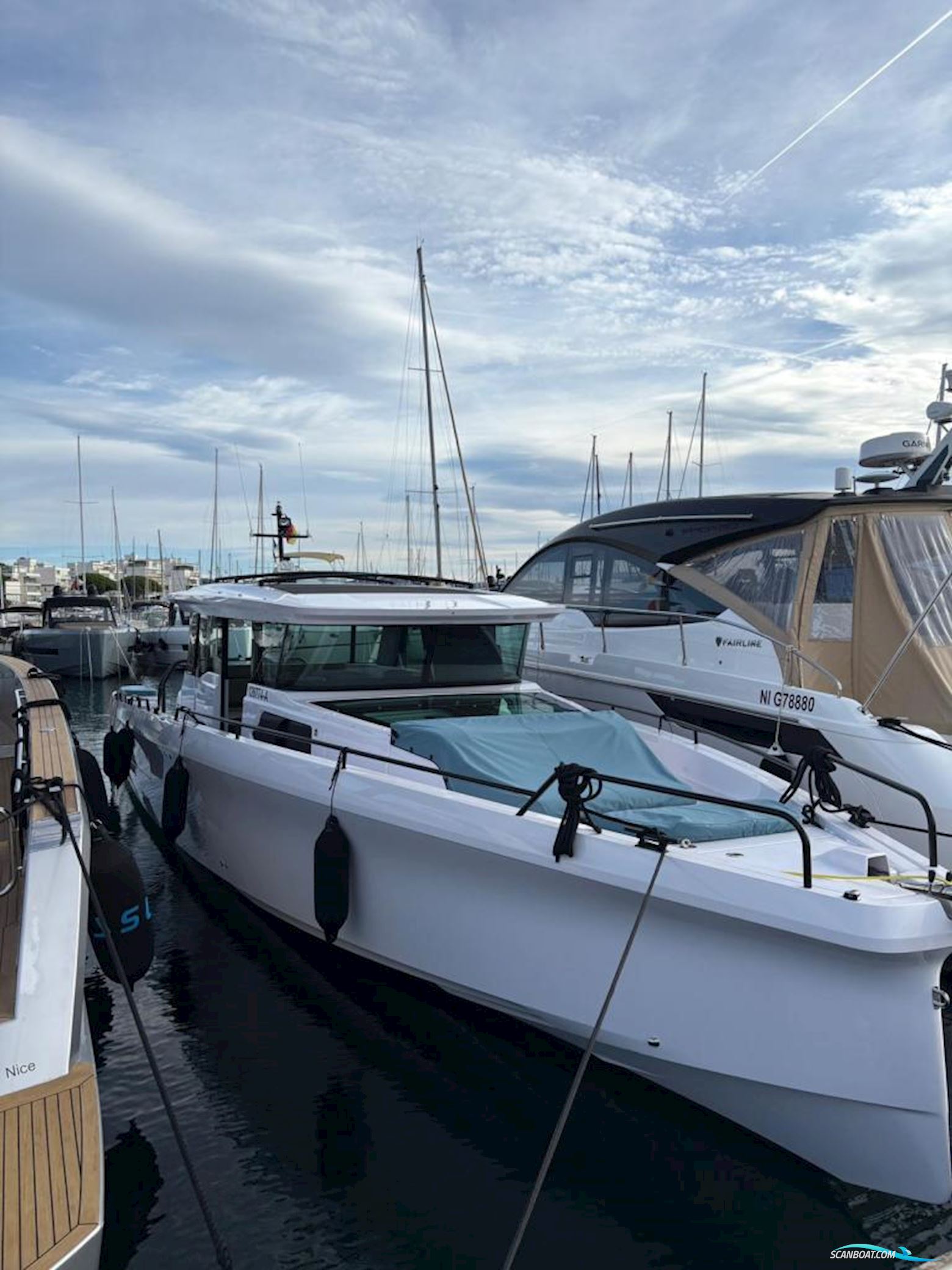 AXOPAR 45 Cross Cabin