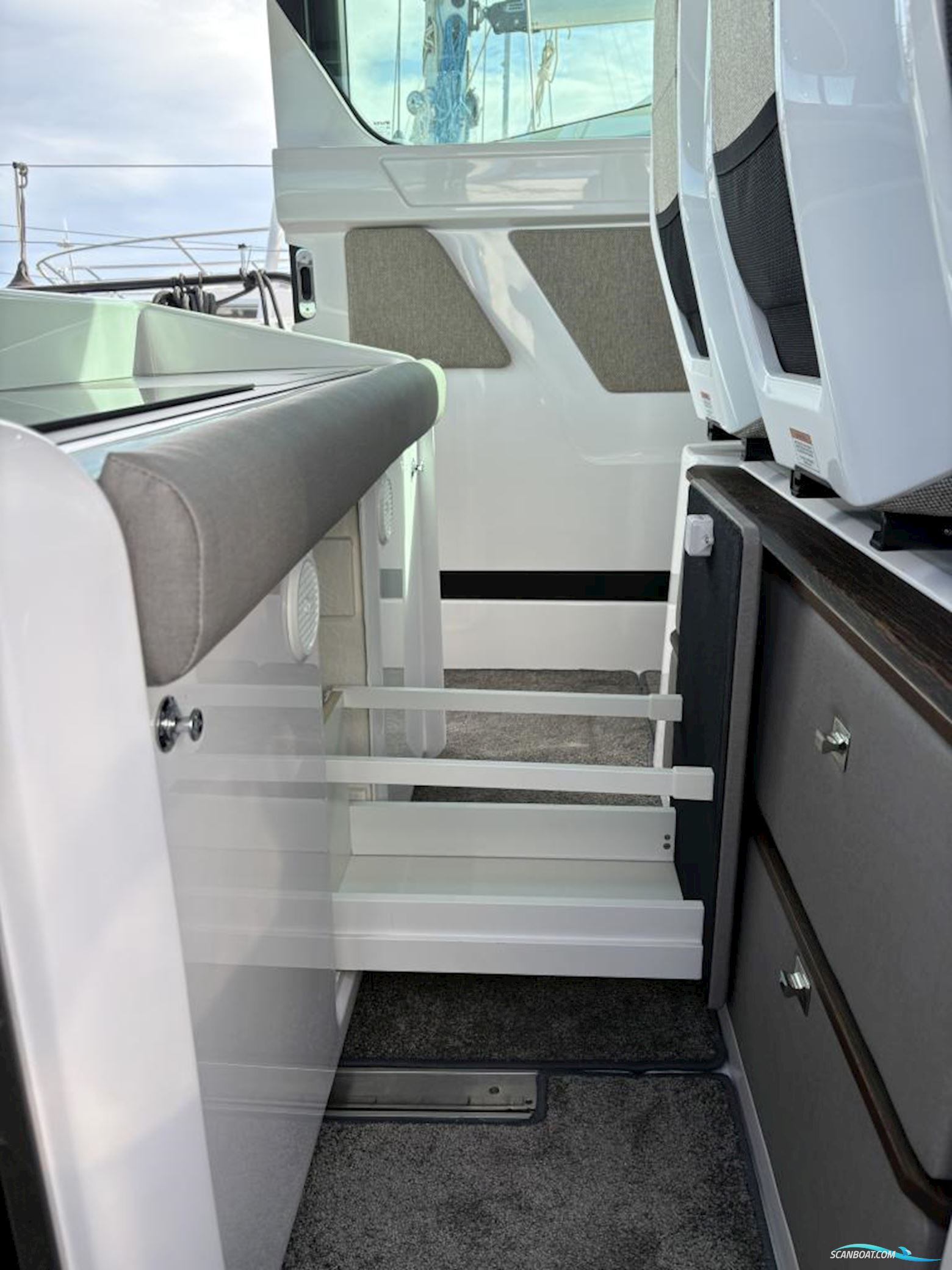 Axopar 45 Cross Cabin