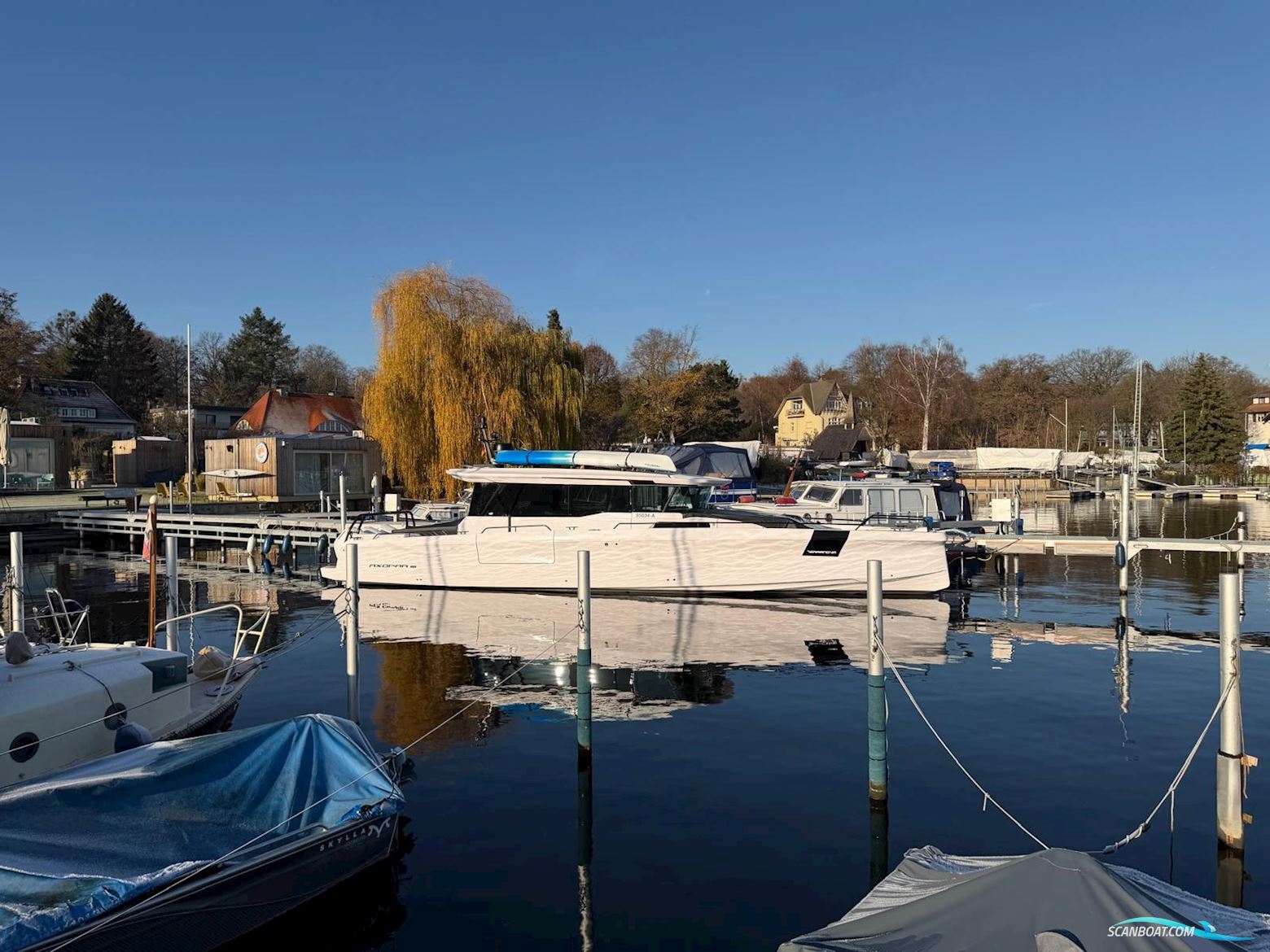 AXOPAR 45 Cross Cabin