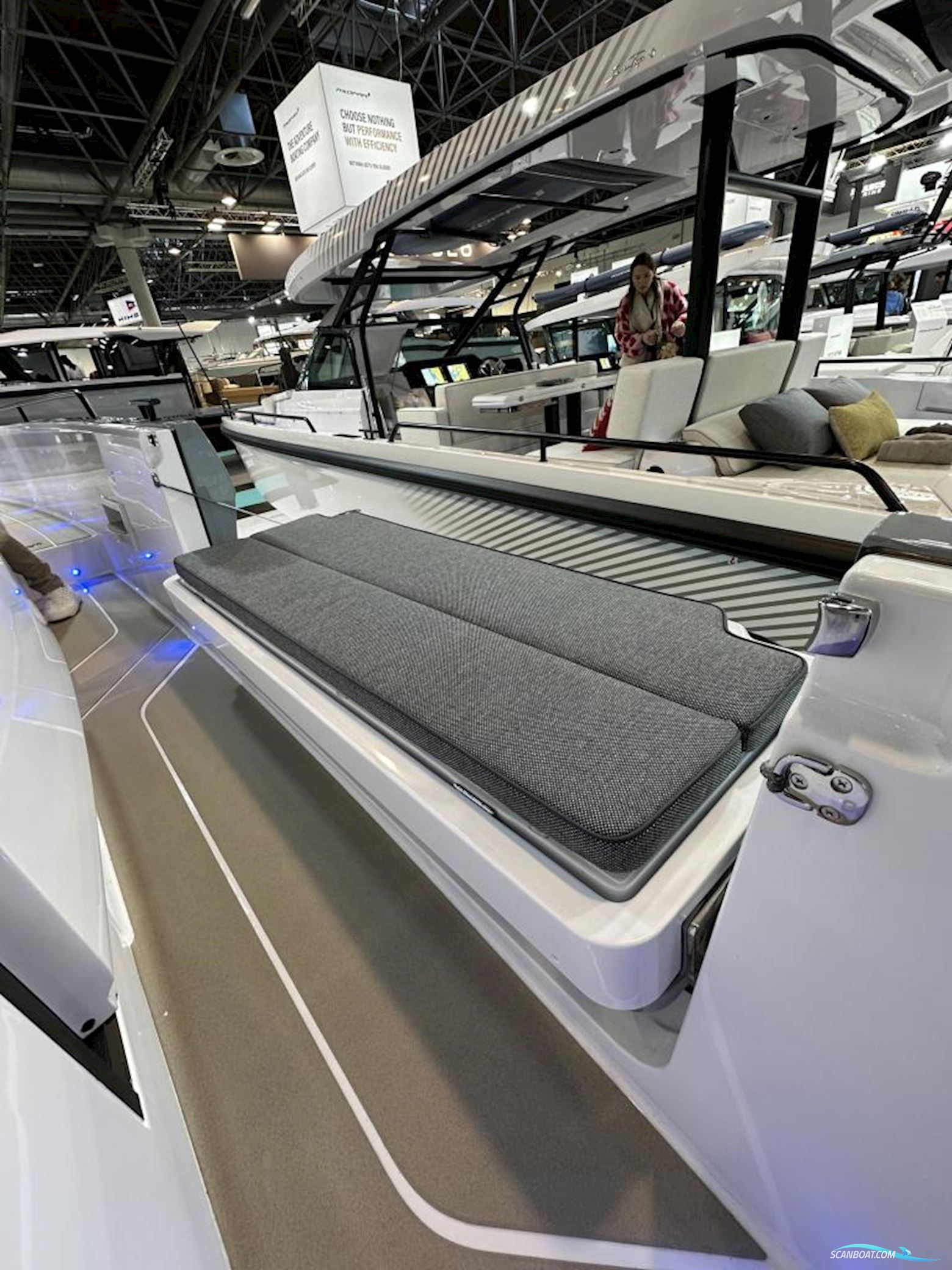 Axopar 45 Cross Cabin