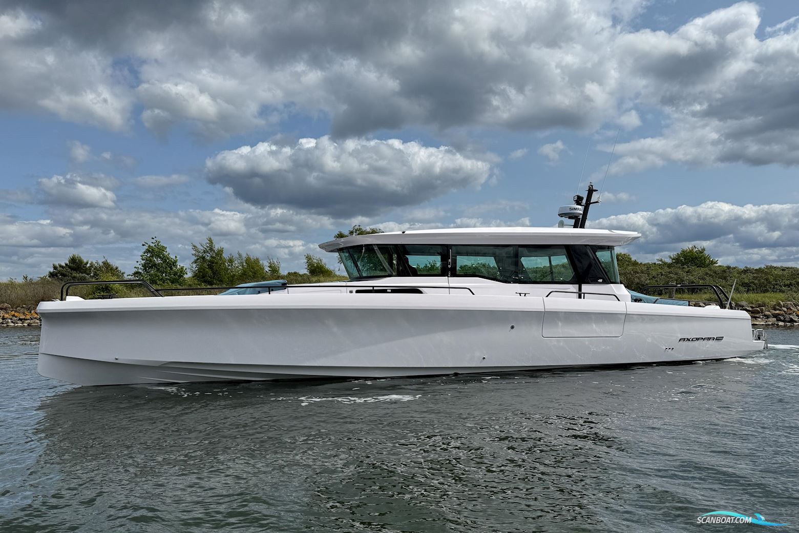 AXOPAR 45 XC Cross Cabin Brabus Motorboot 2025, Dänemark