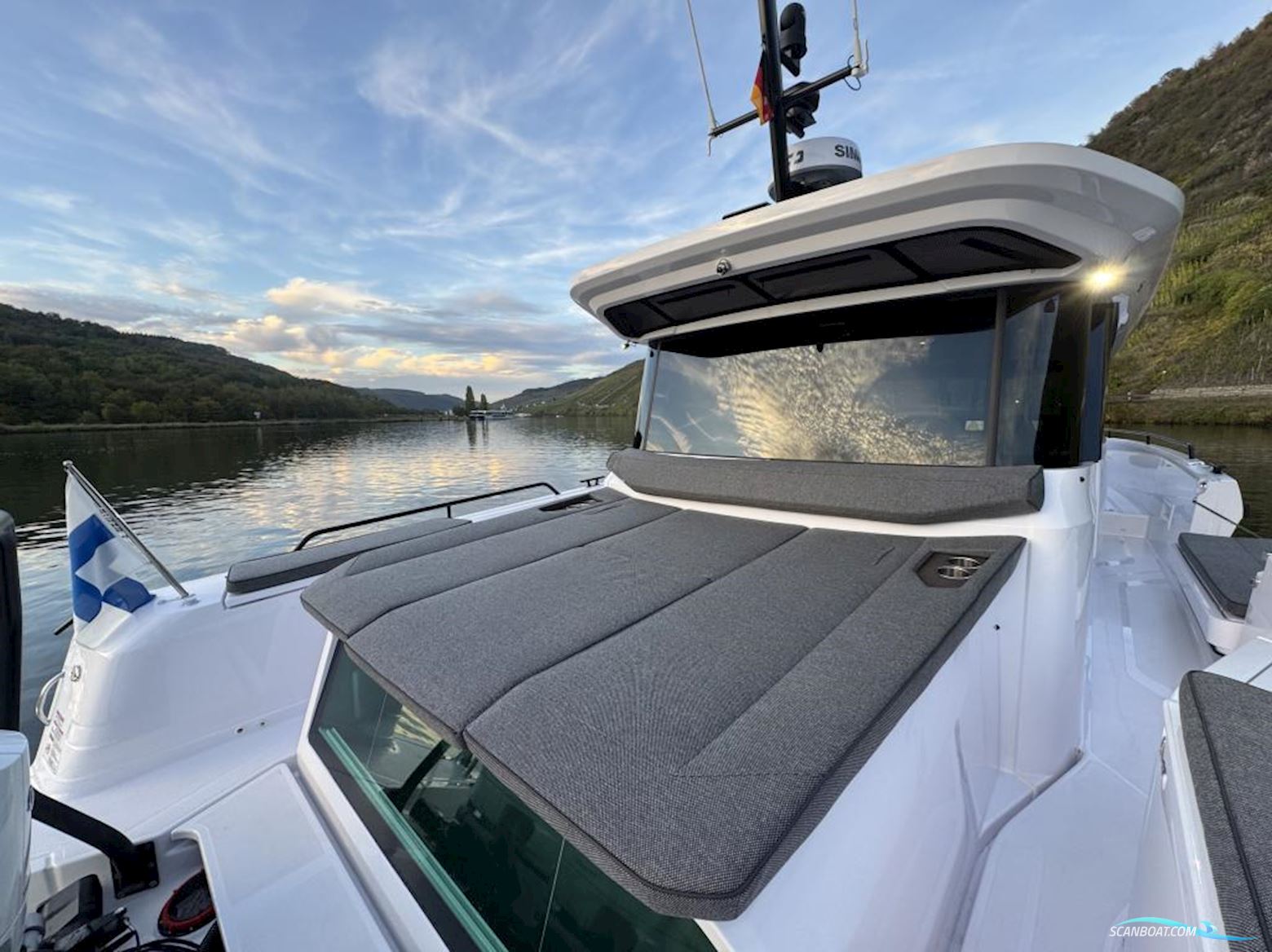 Axopar 45 XC Cross Cabin