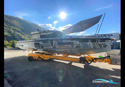 Axopar Brabus Shadow 900 Cross Cabin Motorboot 2021, mit Mercury Verdau 450 Cxl V8 motor, Deutschland