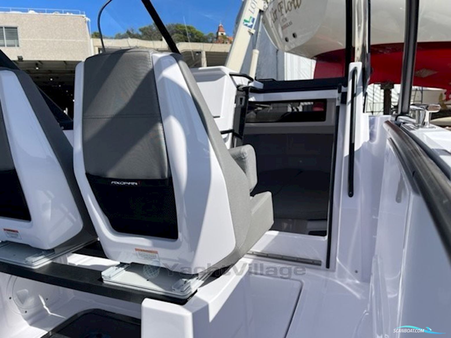 Axopar Yachts 25 Cross Top