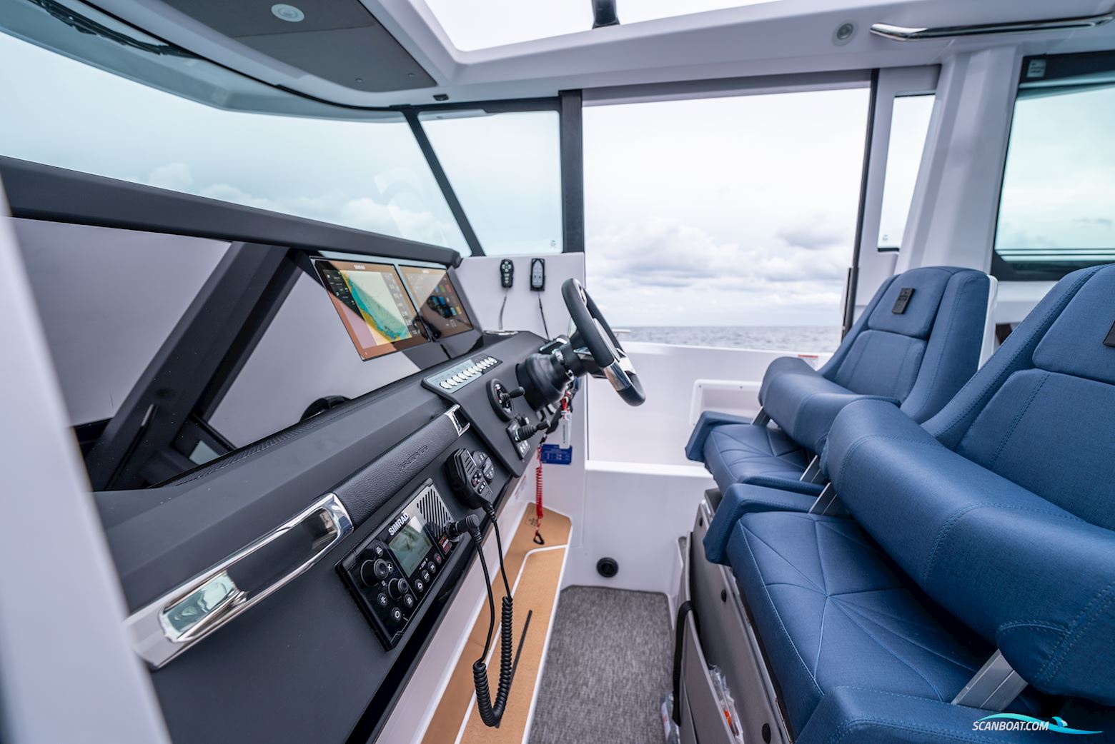 Axopar Yachts 29 XC Cross Cabin
