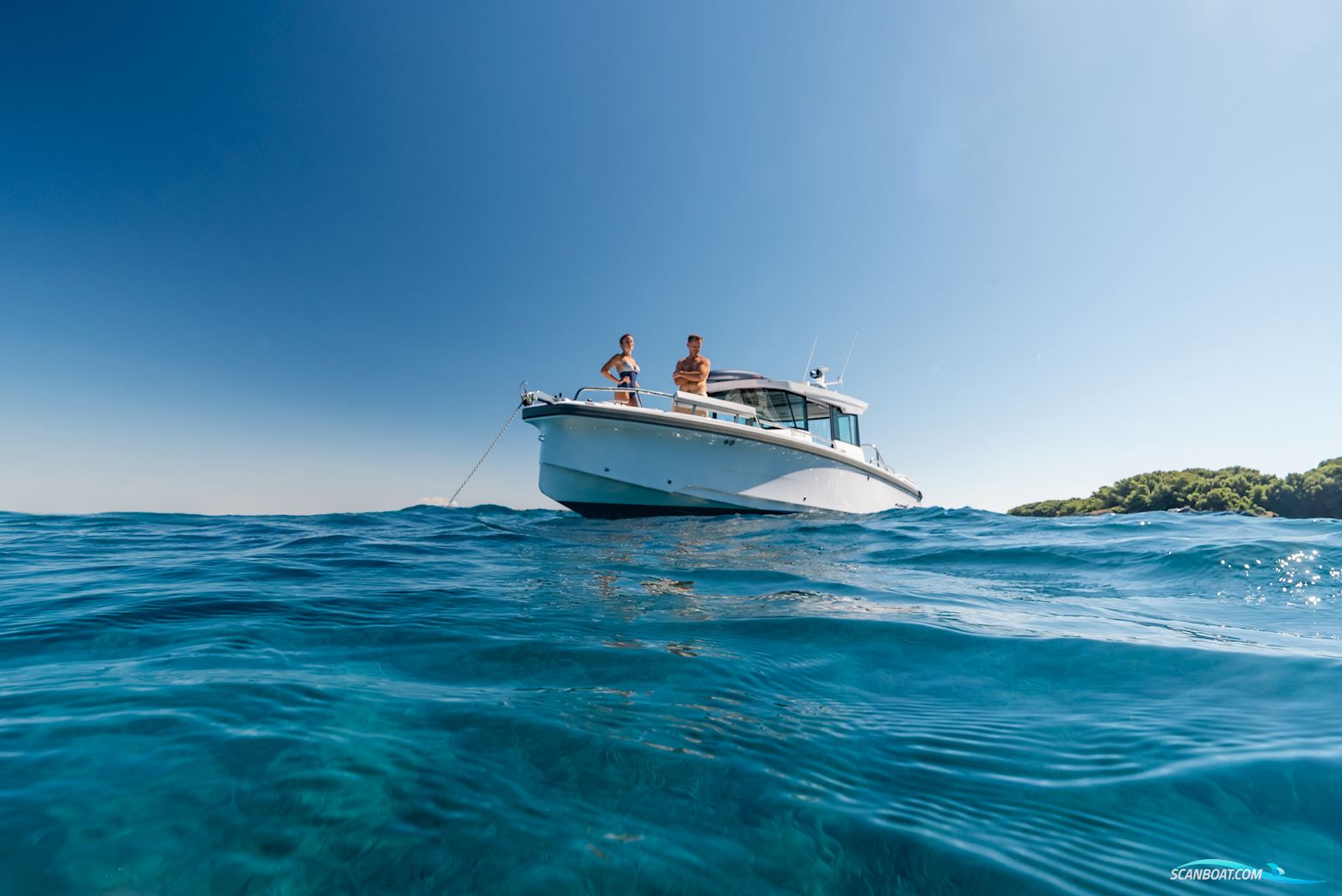 Axopar Yachts 29 XC Cross Cabin