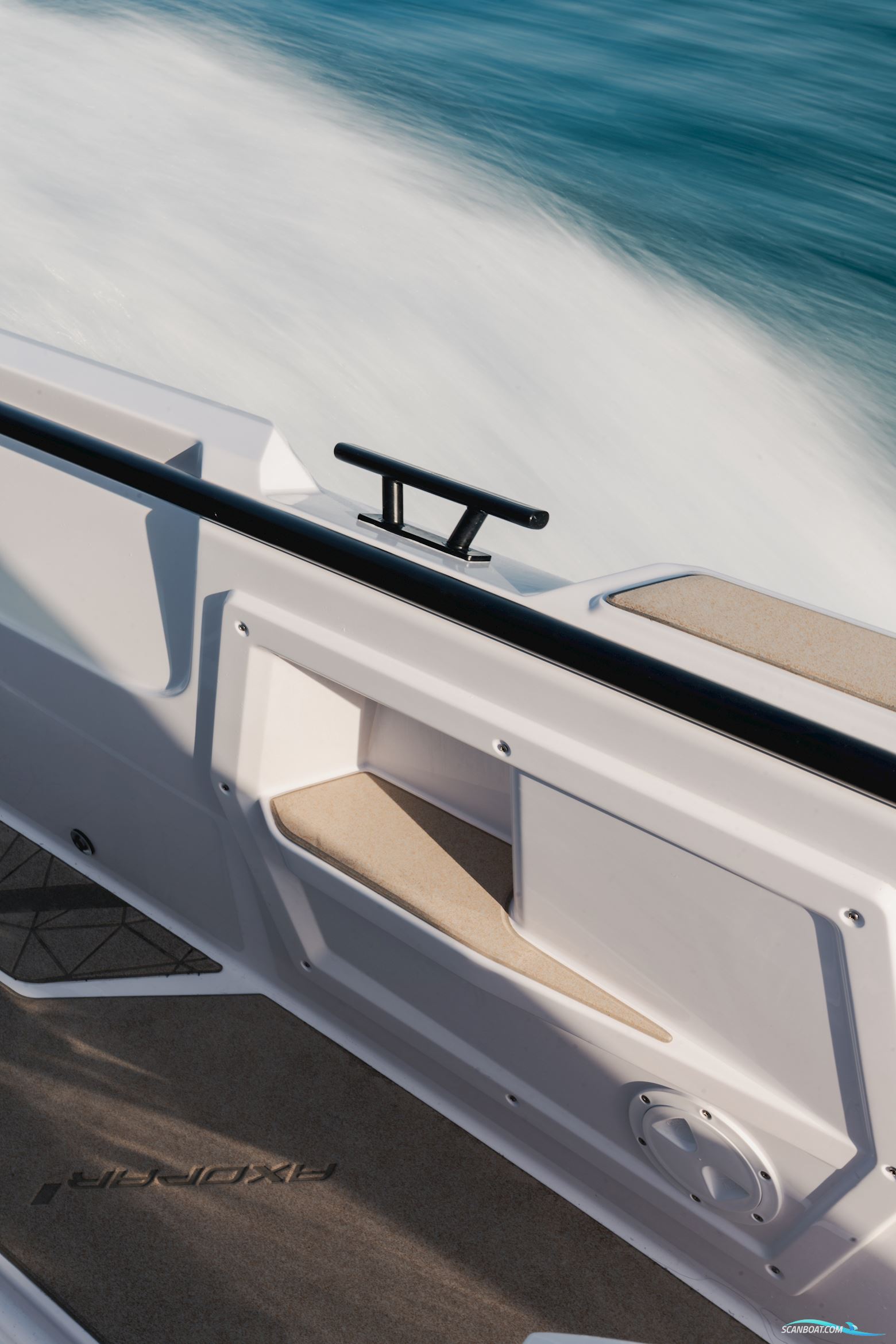 Axopar Yachts Axopar 38 Suntop