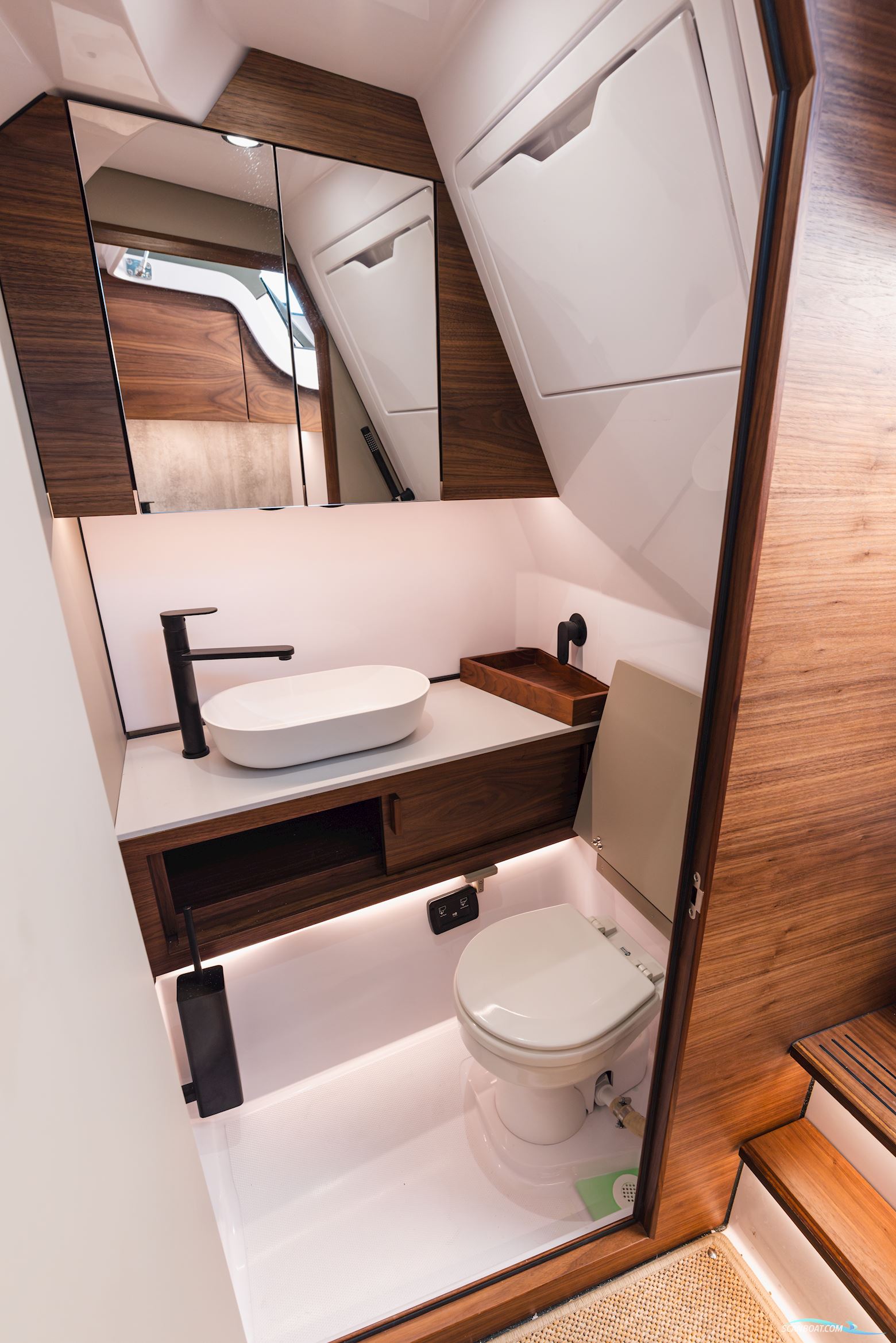 Axopar Yachts Axopar 38 XC Cross Cabin