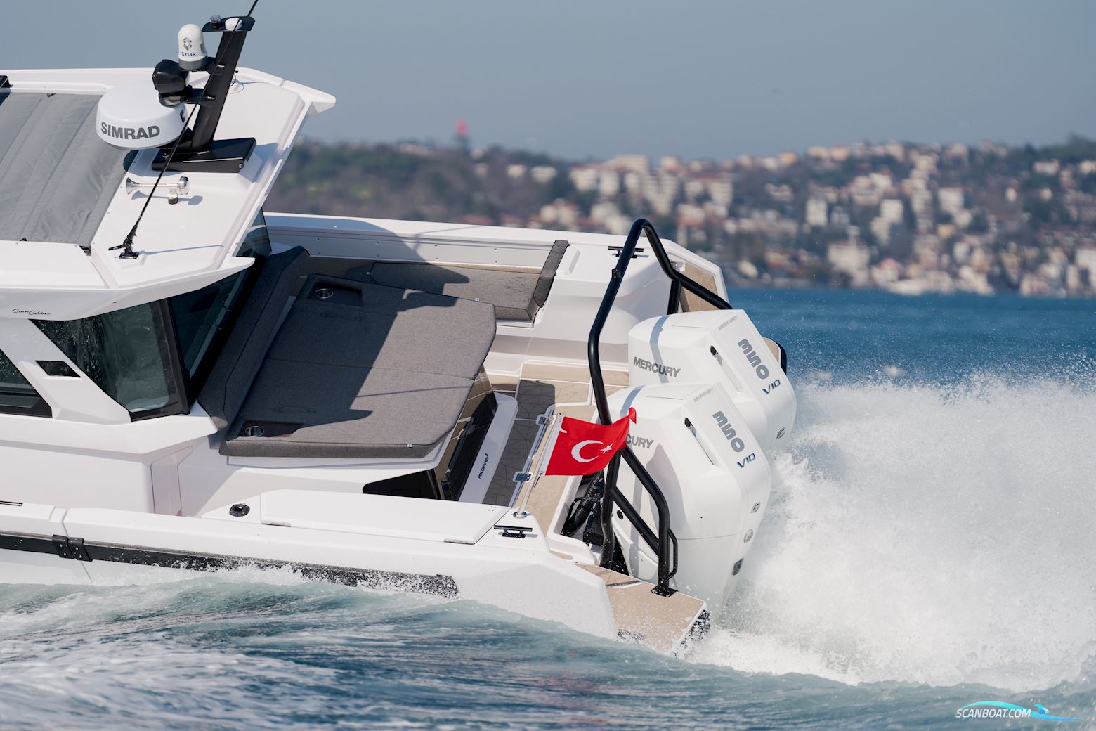 Axopar Yachts Axopar 38 XC Cross Cabin
