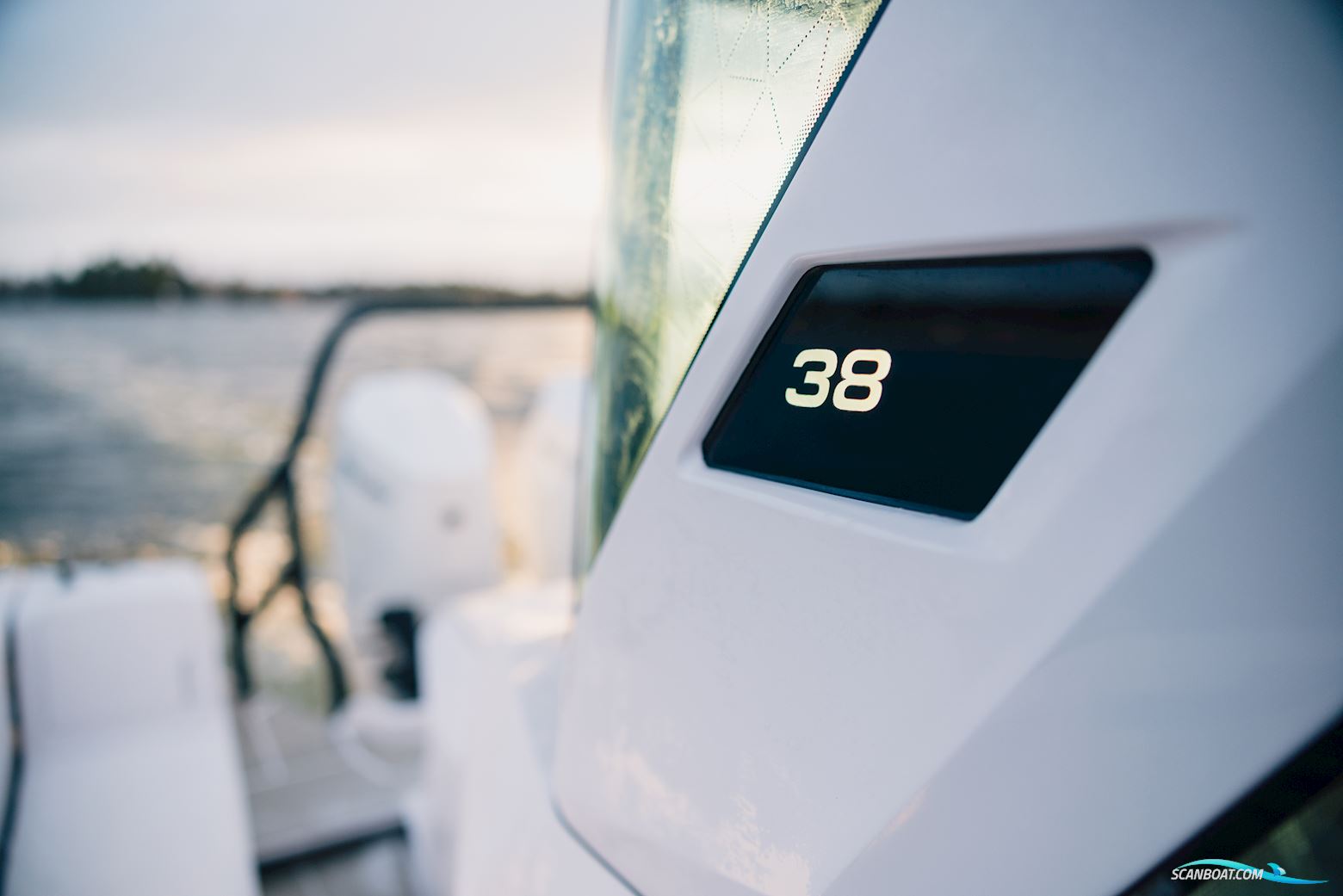 Axopar Yachts Axopar 38 XC Cross Cabin