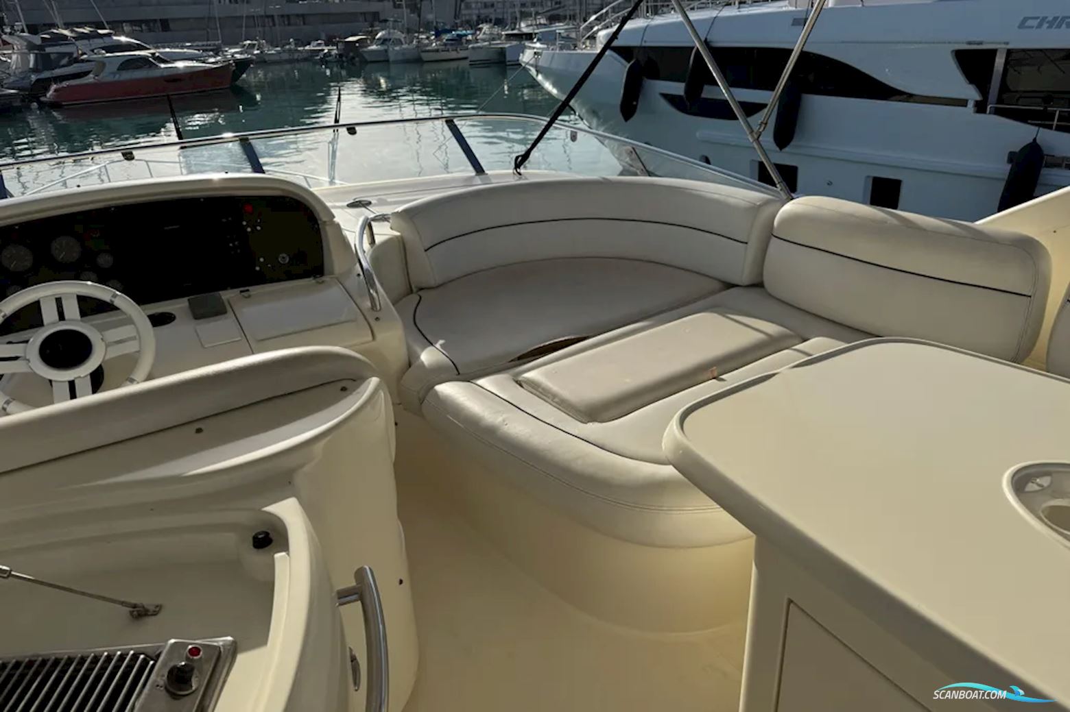 Azimut  62
