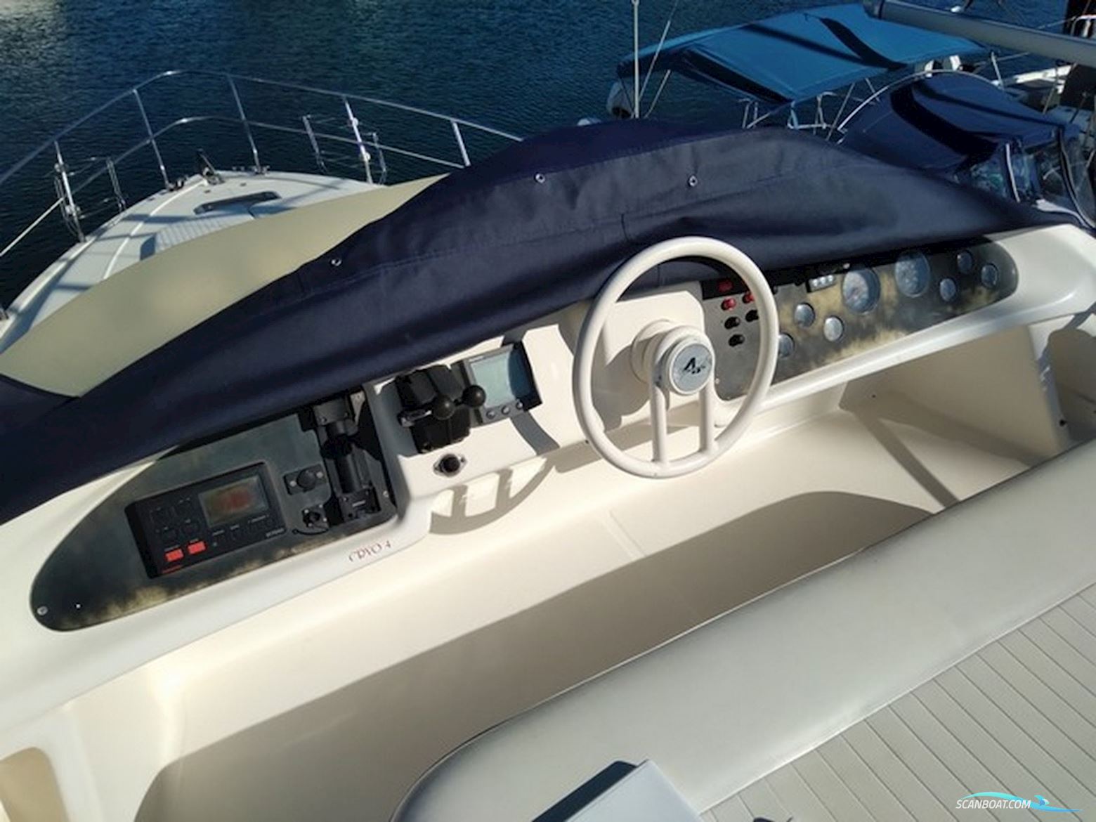 Azimut 40