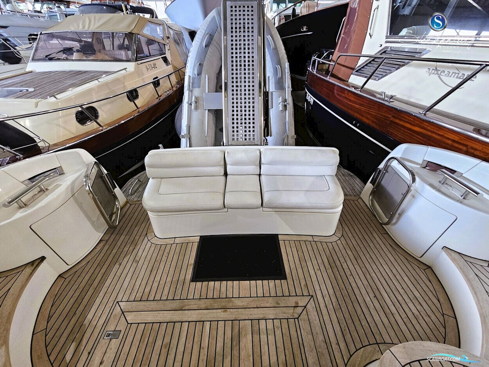 Azimut 42