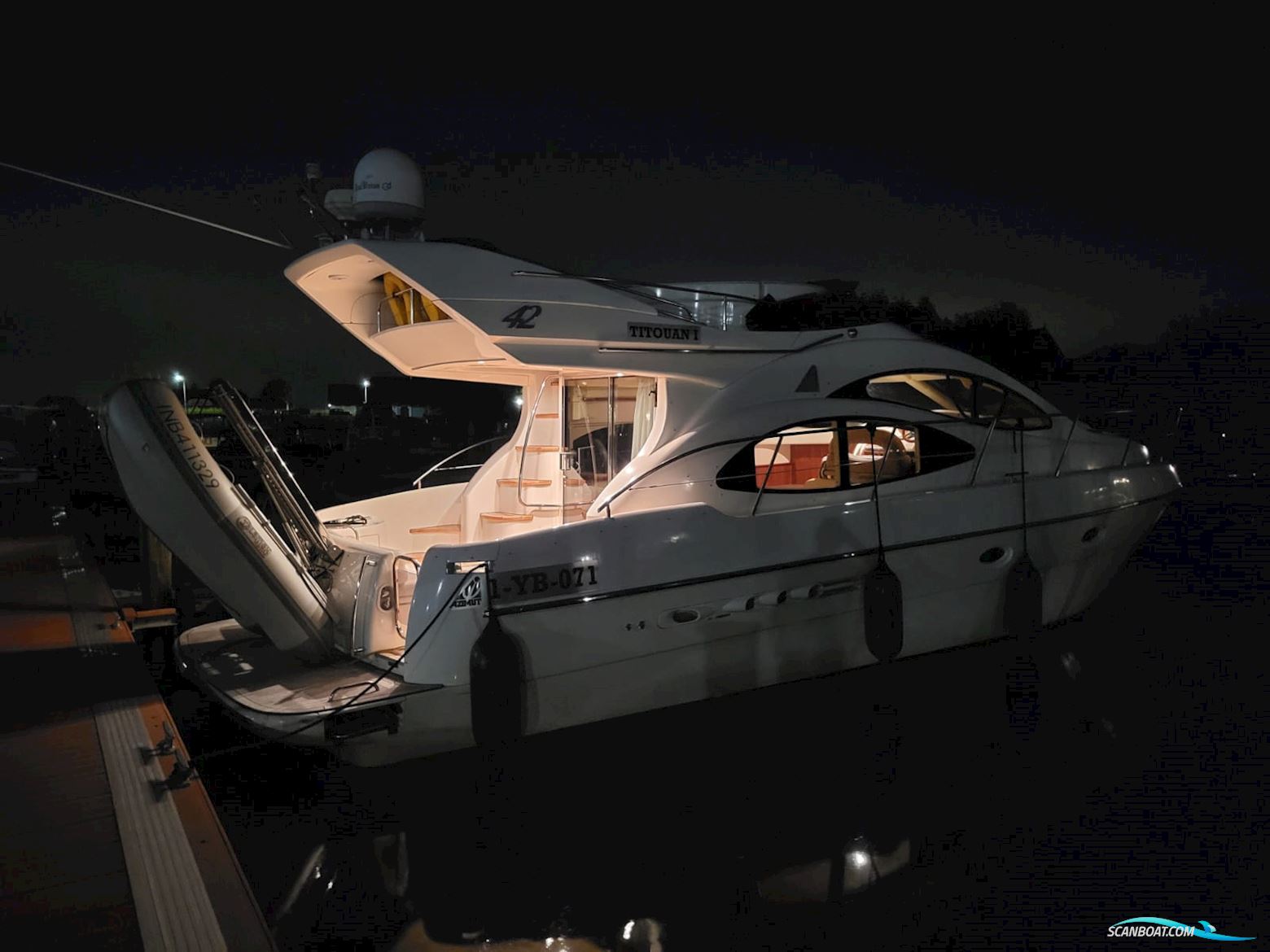 Azimut 42