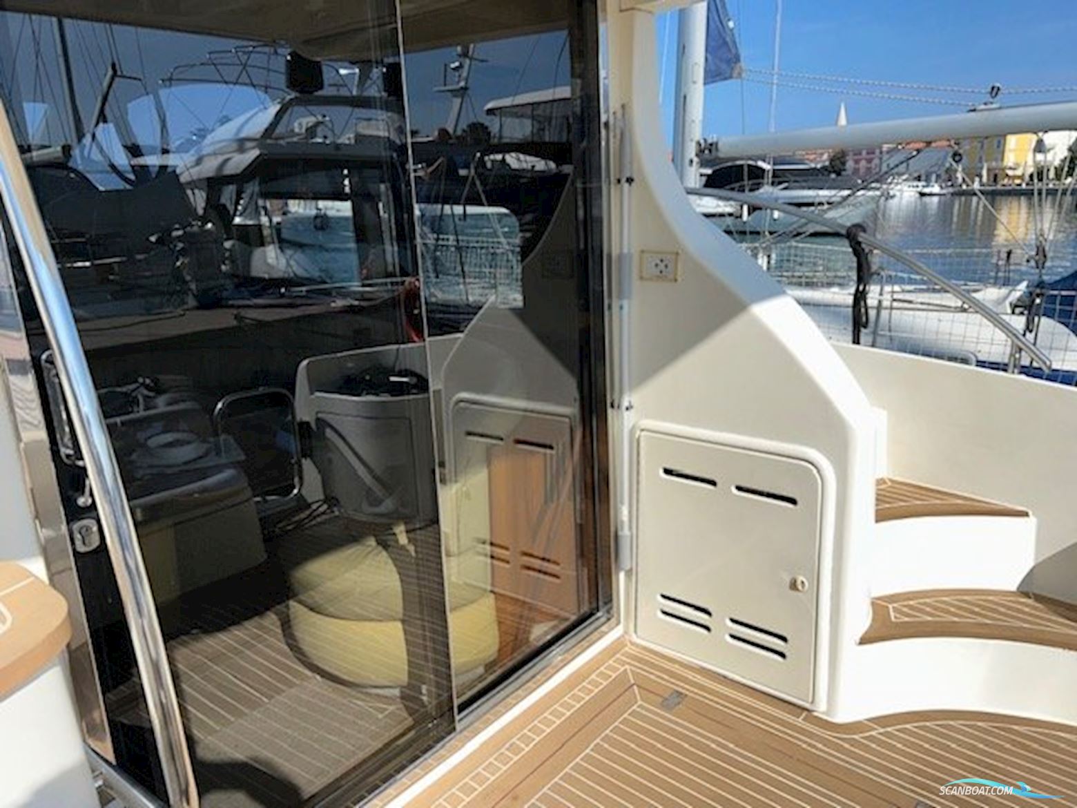 Azimut 42