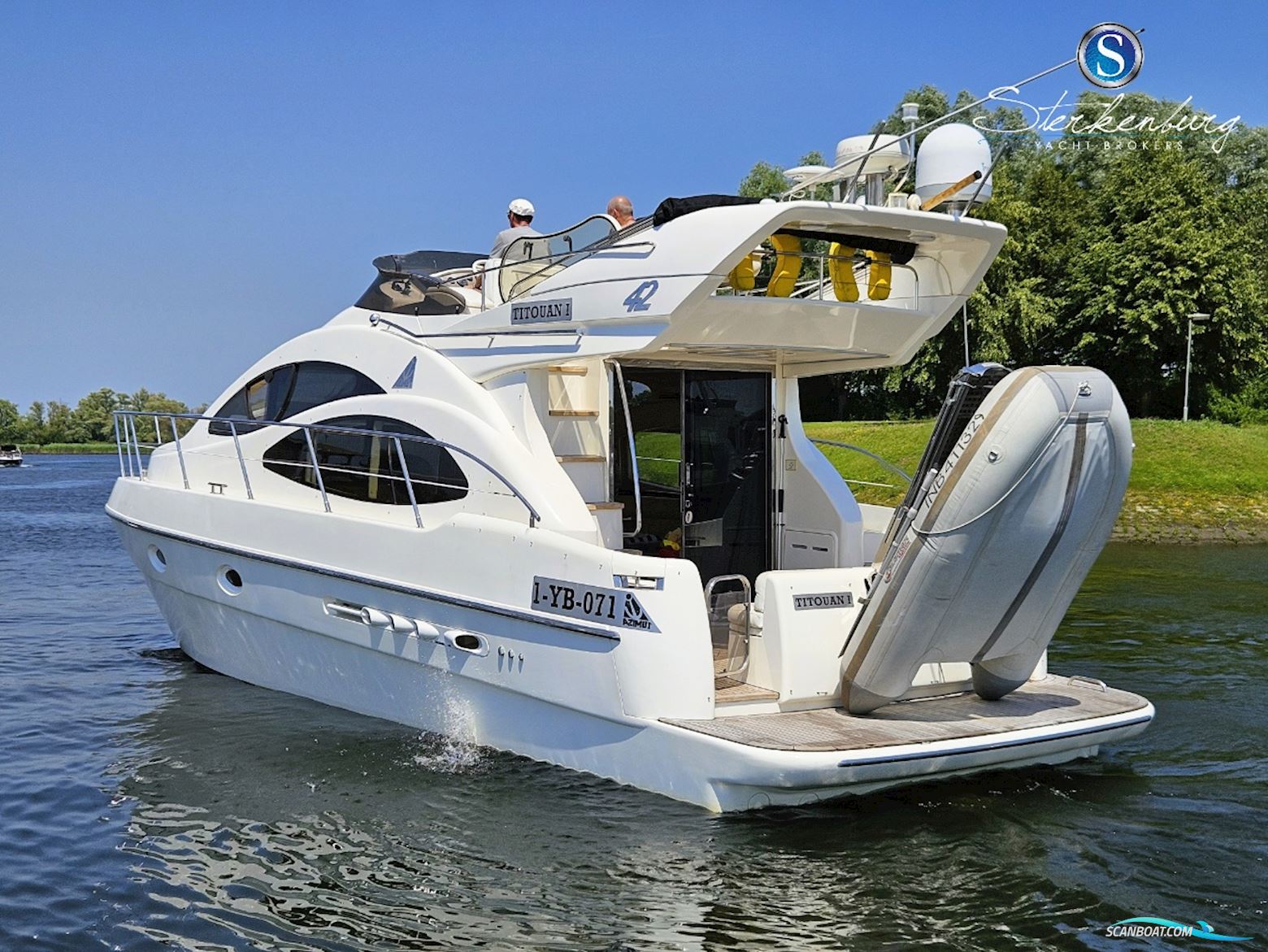 Azimut 42