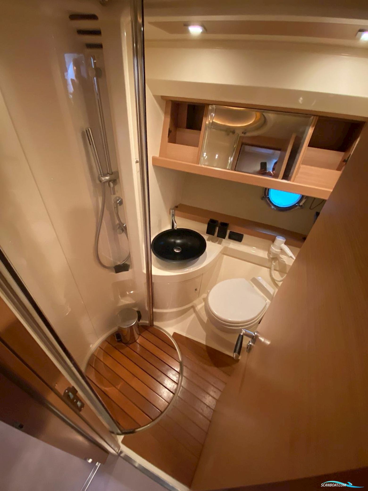 Azimut 43 Fly - BJ. 2005
