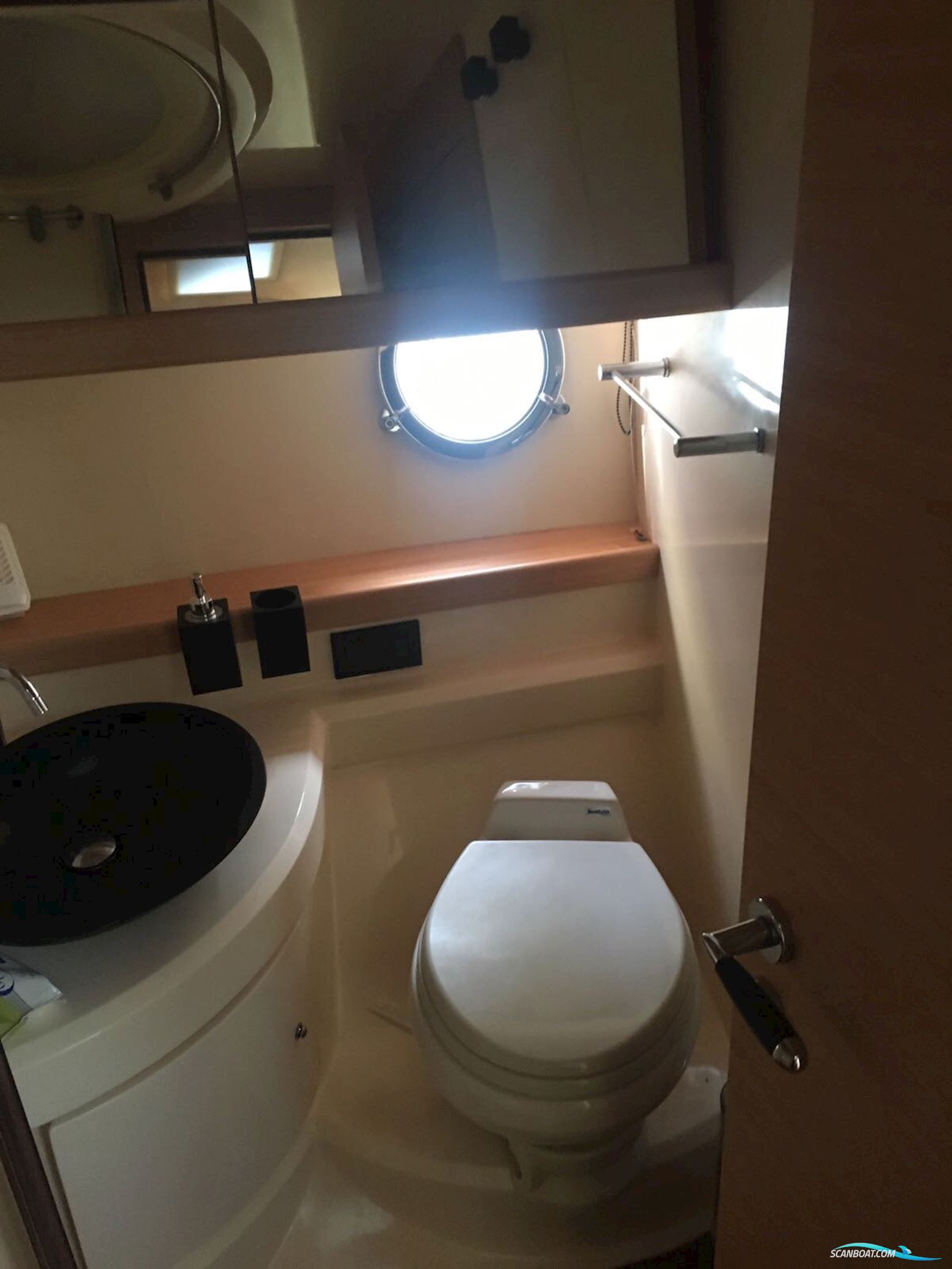 Azimut 43 Fly - BJ. 2007 - Nur 400 Bstd