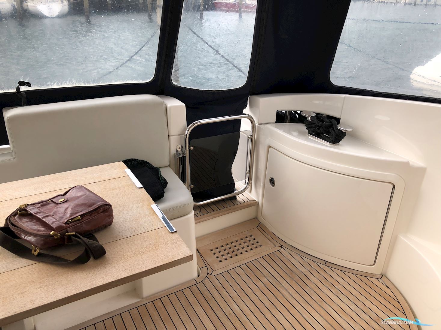 Azimut 43 Fly