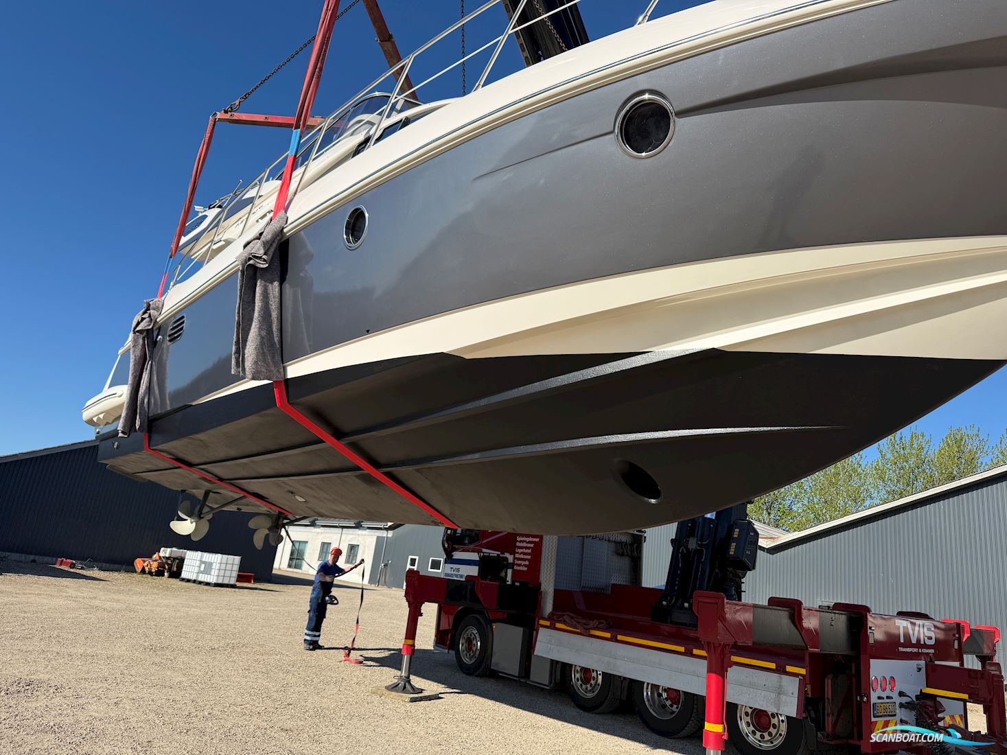 Azimut 43 Fly