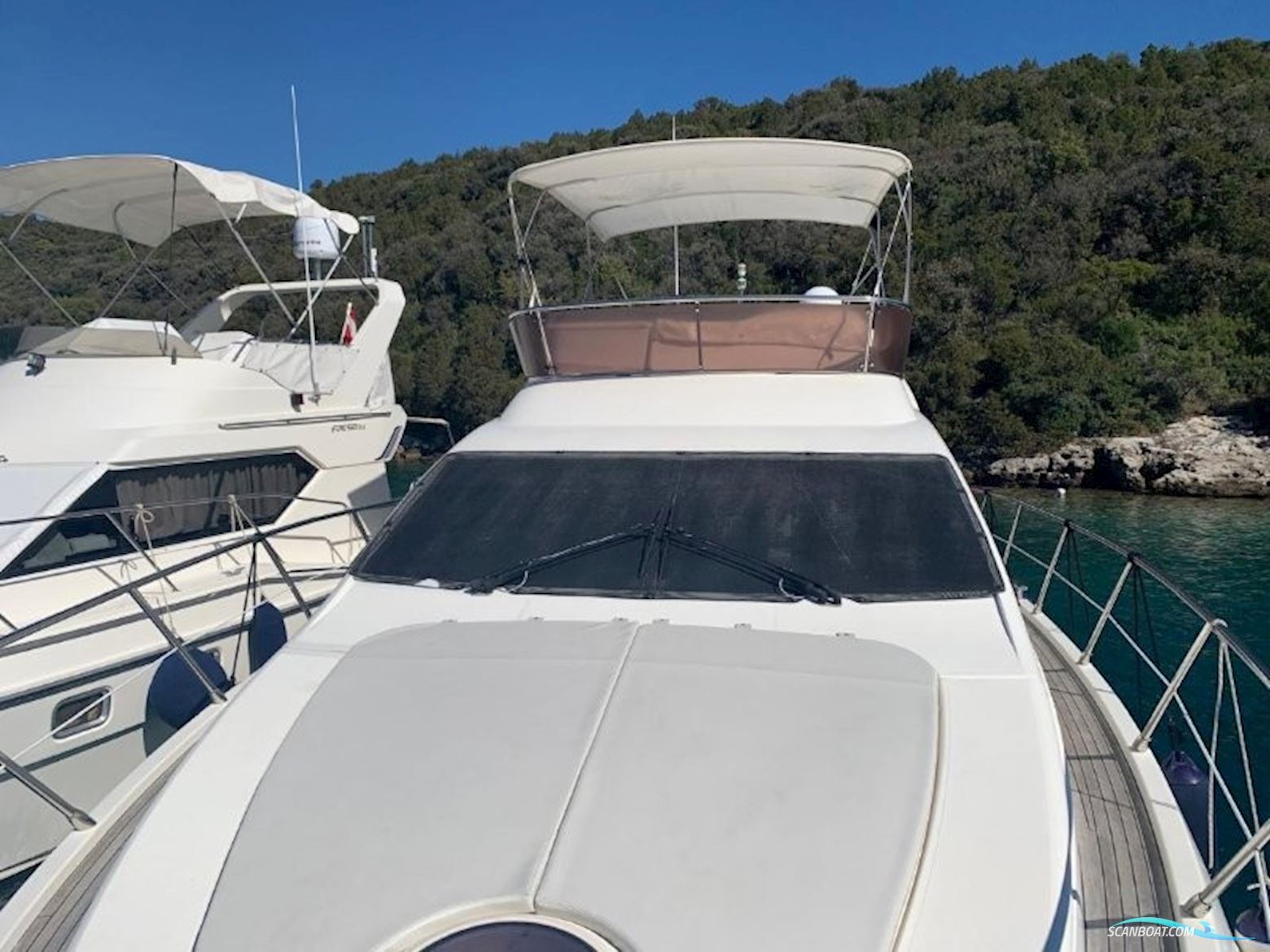 Azimut 43