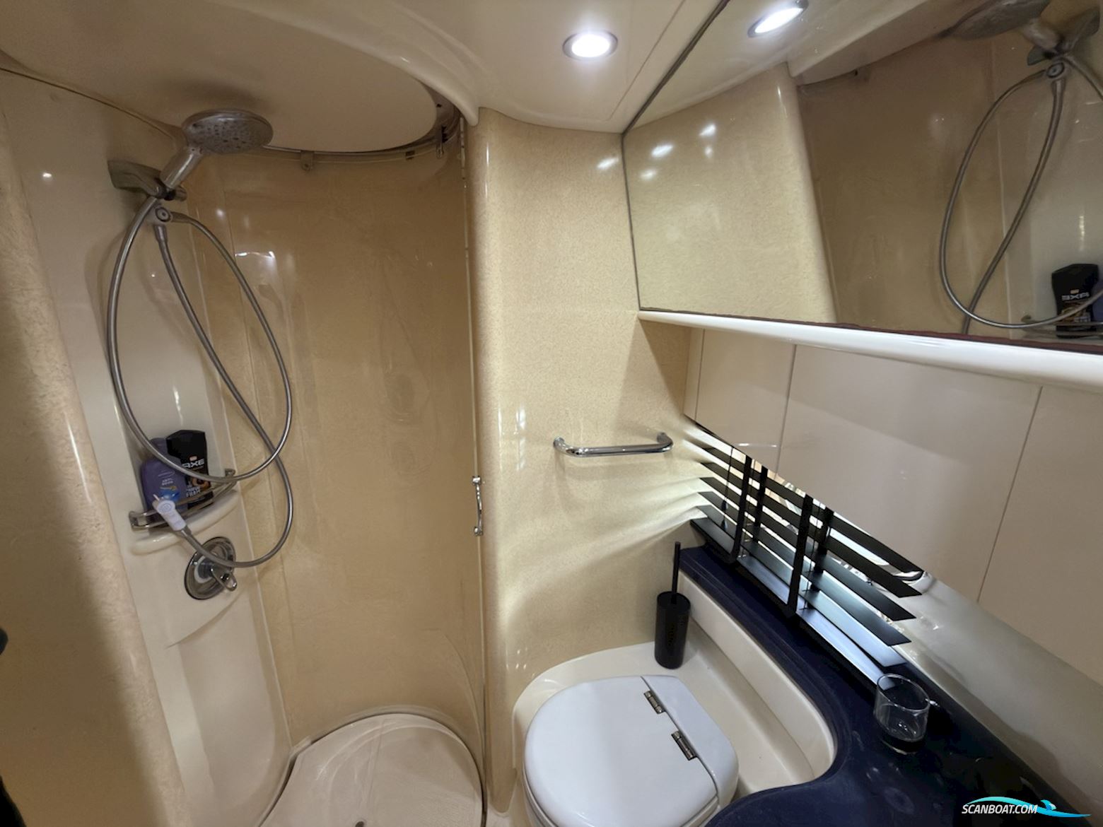 Azimut 46 Fly