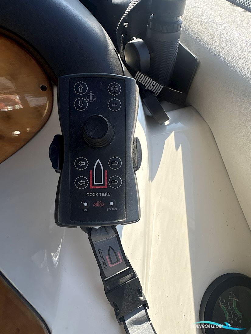 Azimut 46