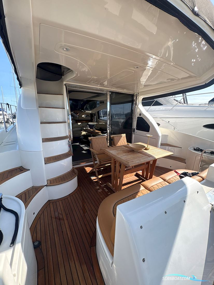 Azimut 46