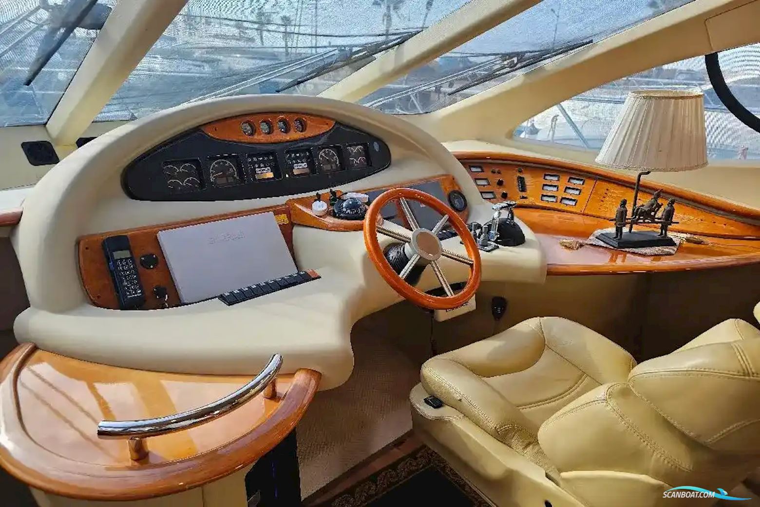 Azimut 55