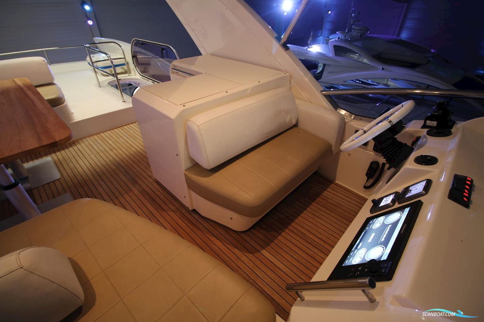 Azimut 58