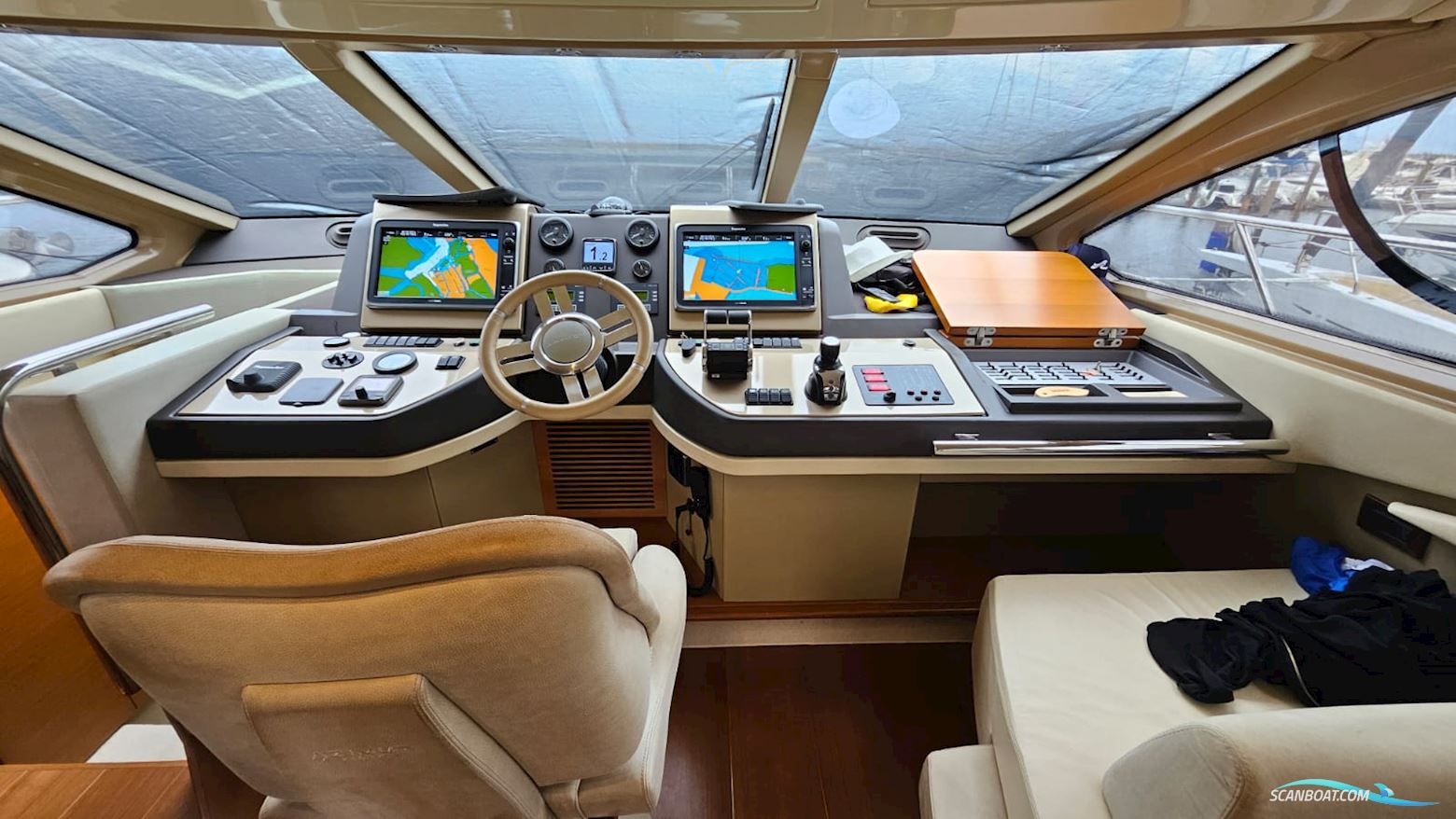 Azimut 60
