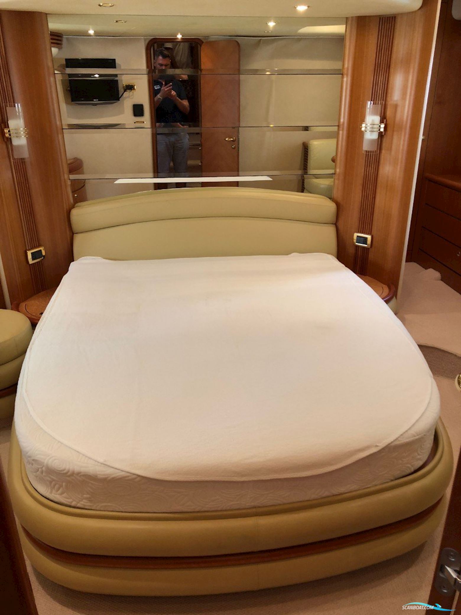 Azimut 68 EVO FLY - BJ. 2008 - 4 KAB.