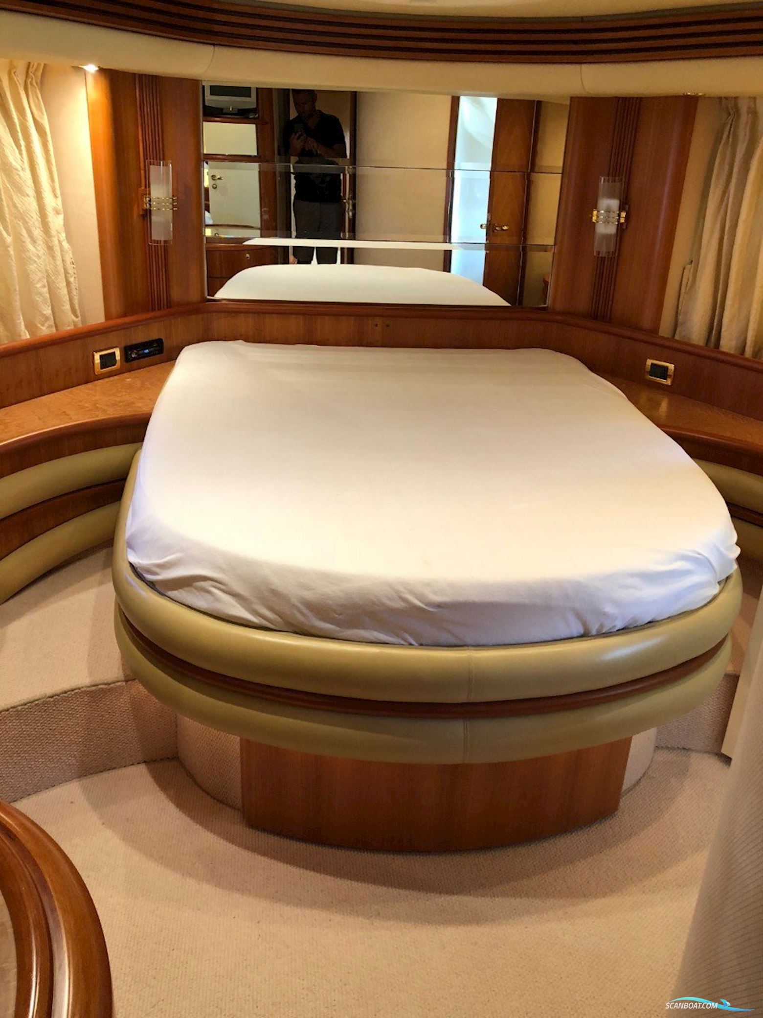 Azimut 68 EVO FLY - BJ. 2008 - 4 KAB.