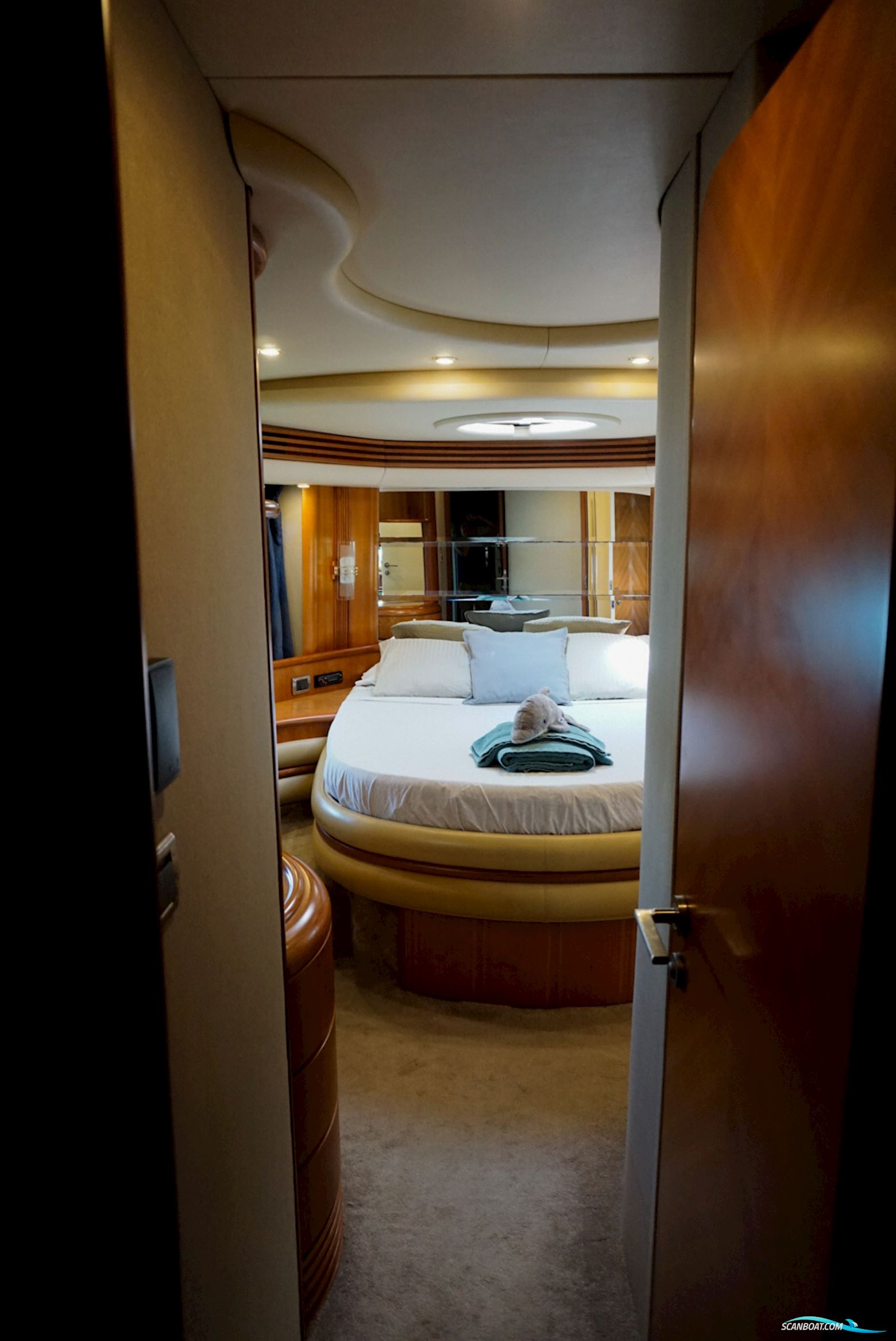Azimut 68