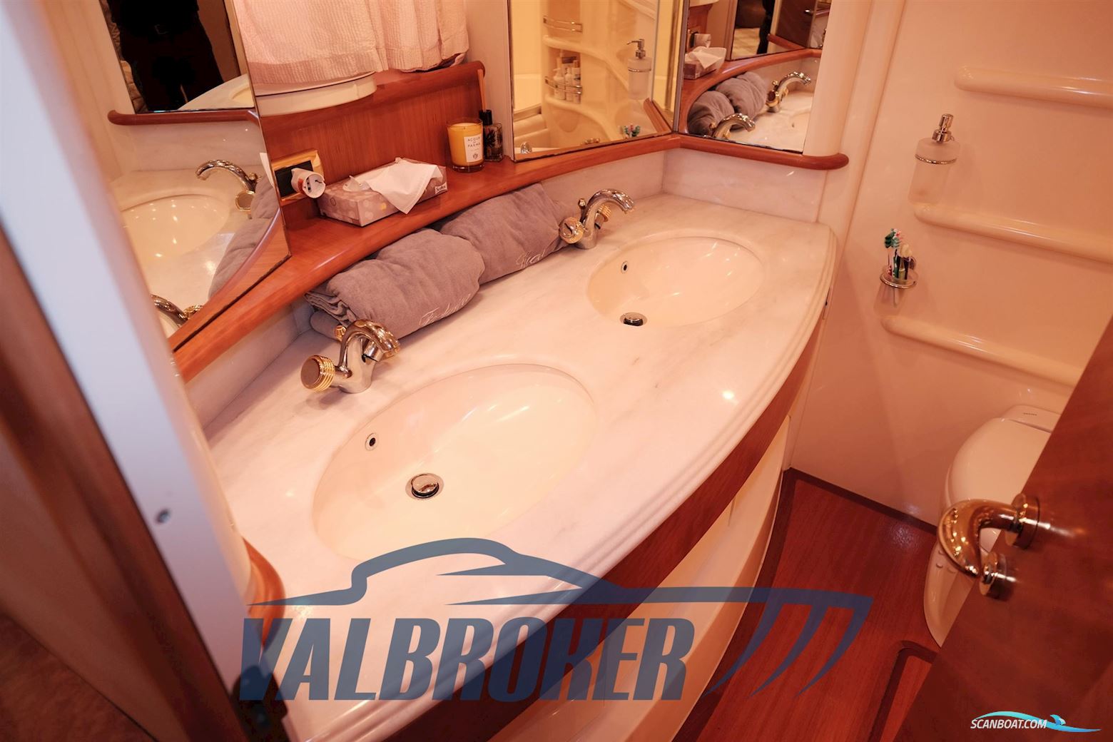 Azimut 68