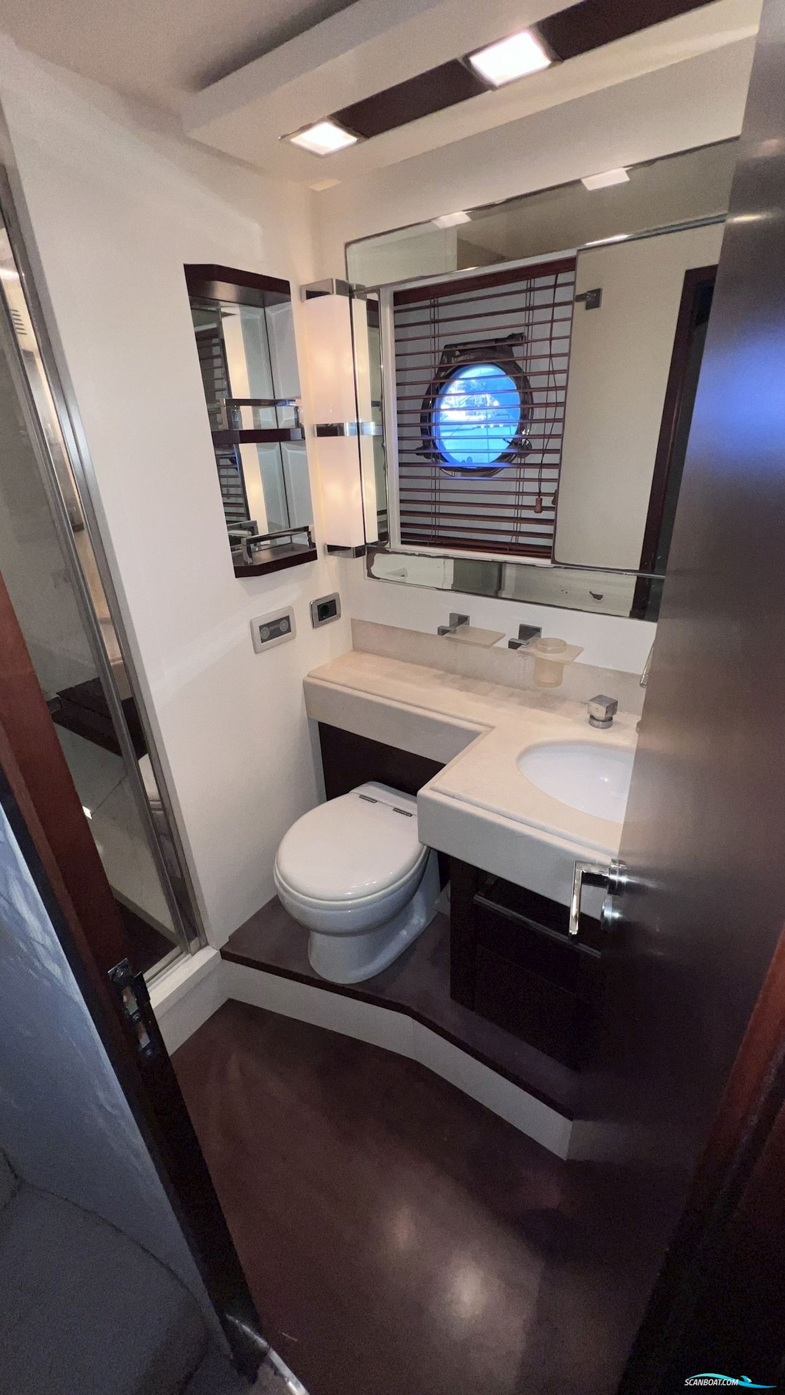 Azimut 75 FLY - 4 KABINEN - 2005