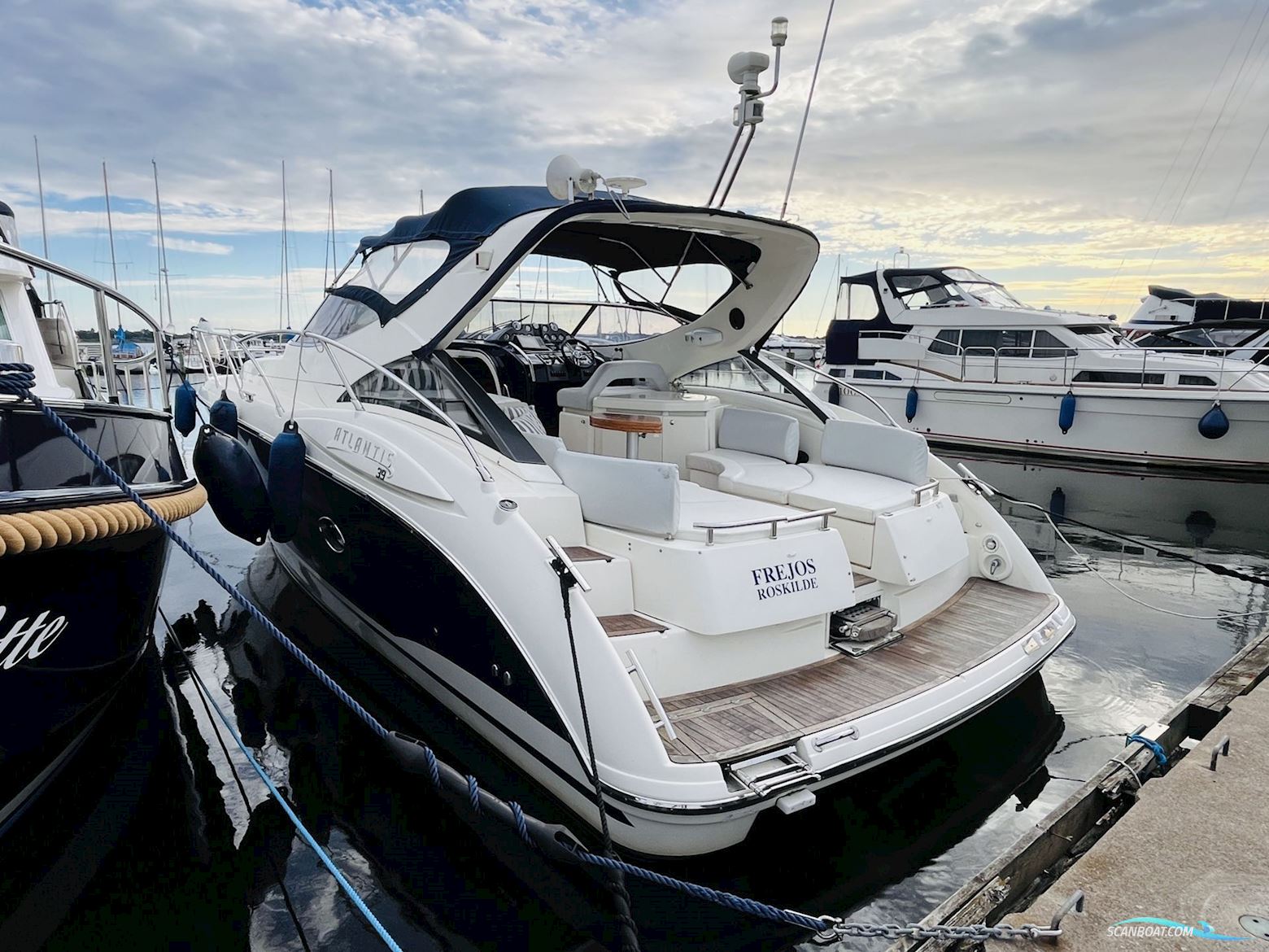 Azimut Atlantis 39