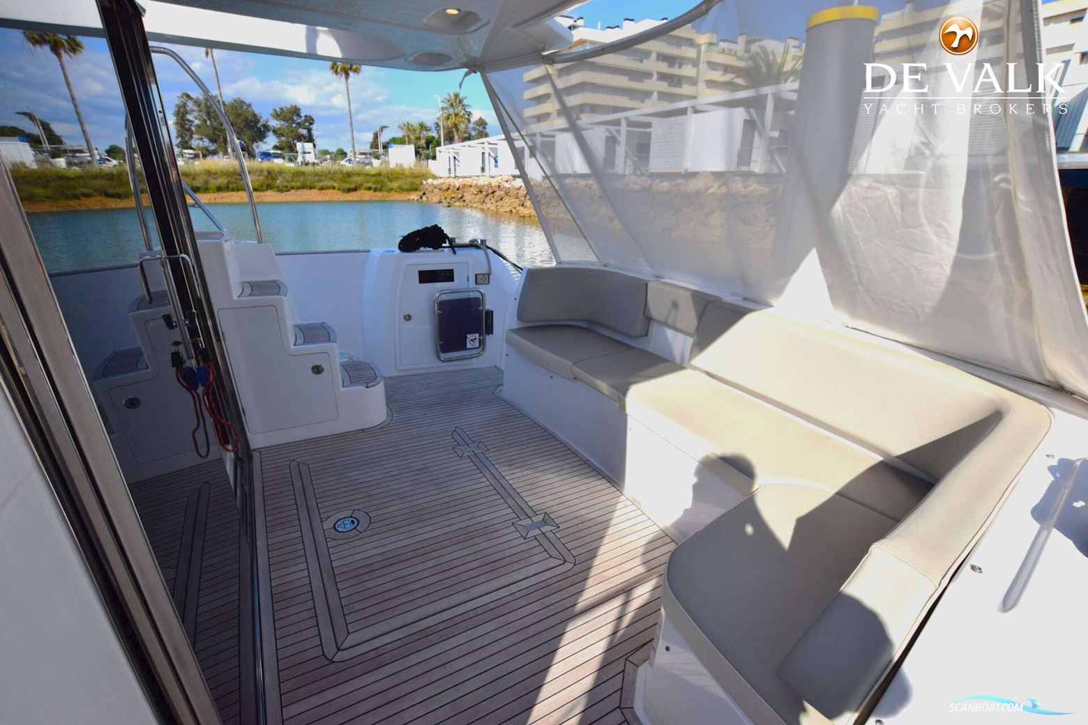 Azimut Magellano 43