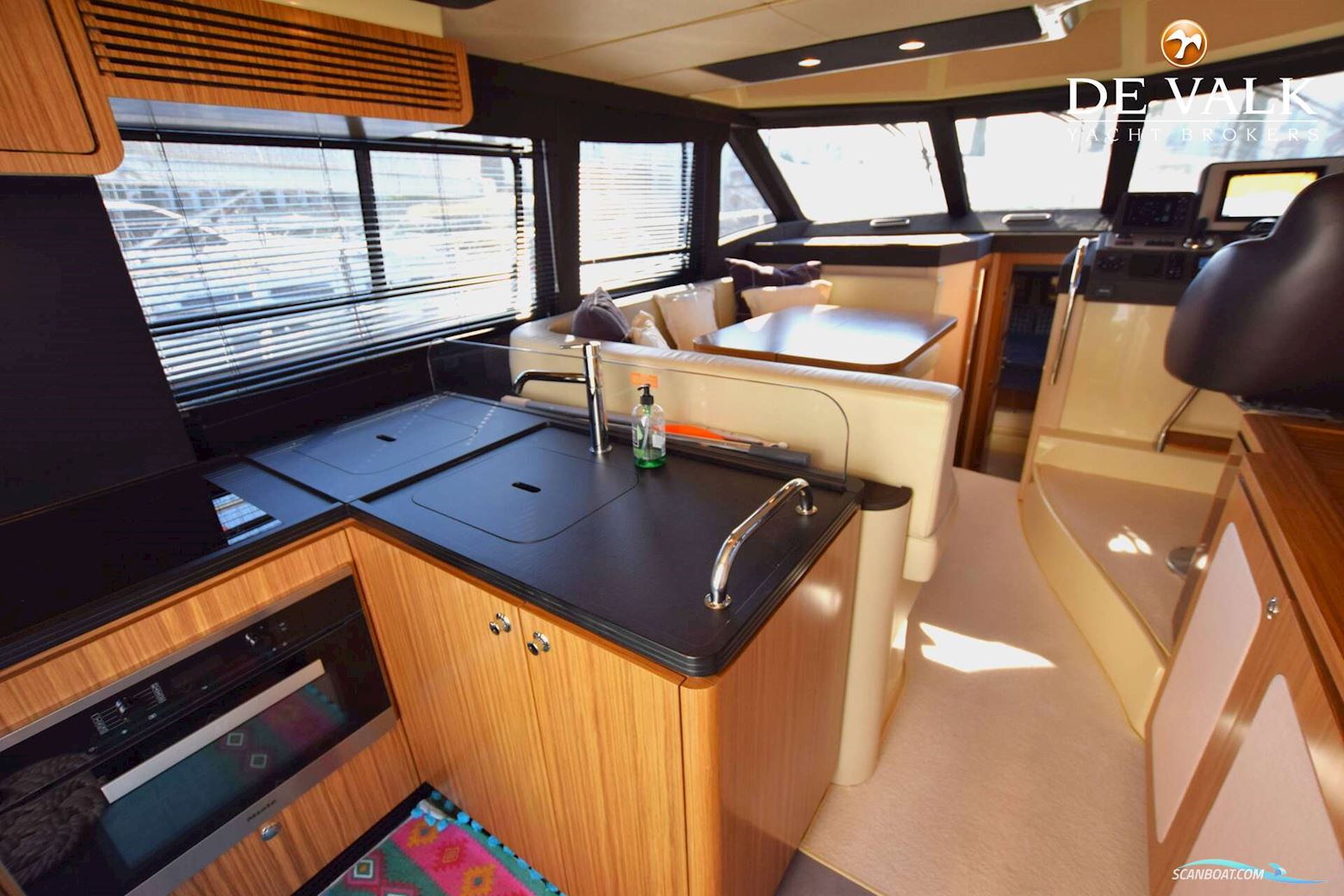 Azimut Magellano 43