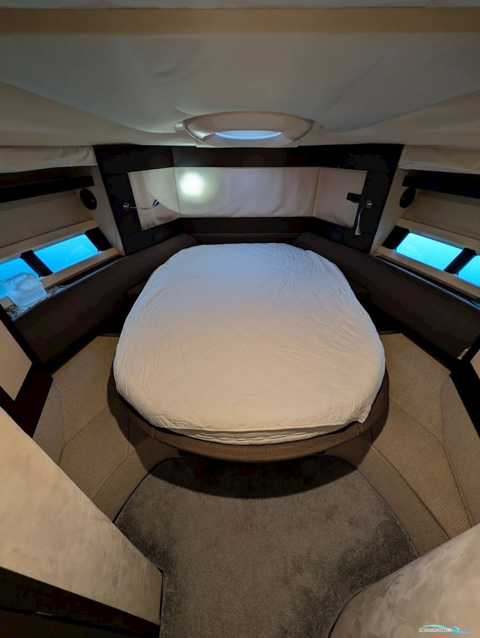 Azimut S 43