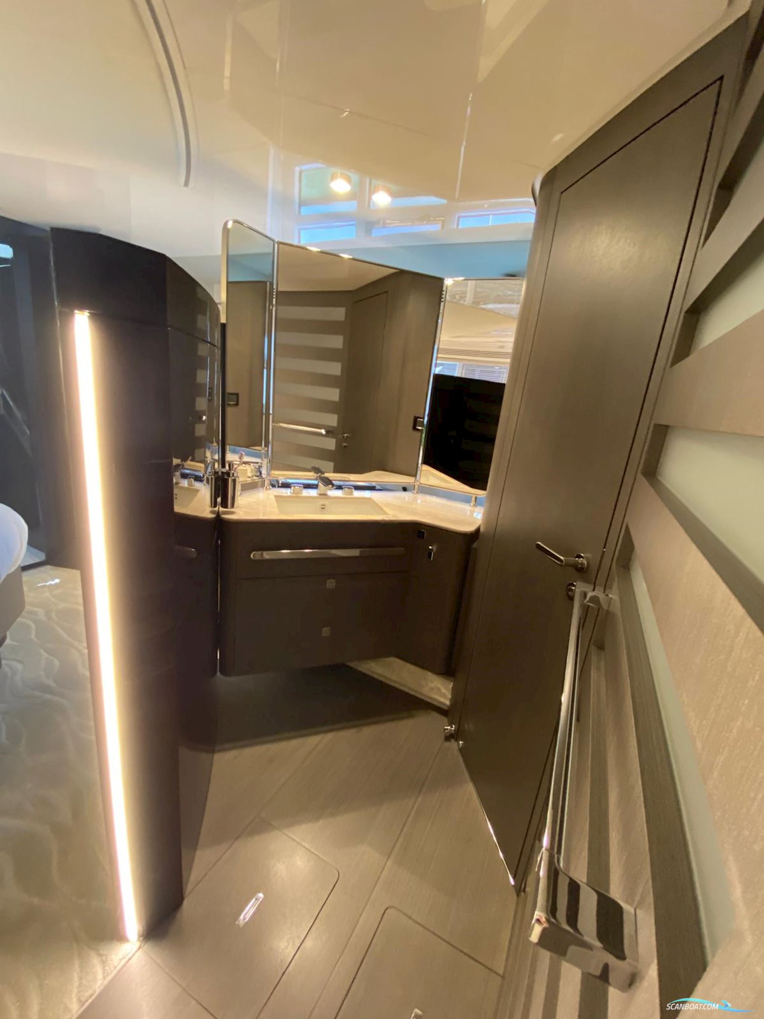 Azimut S7