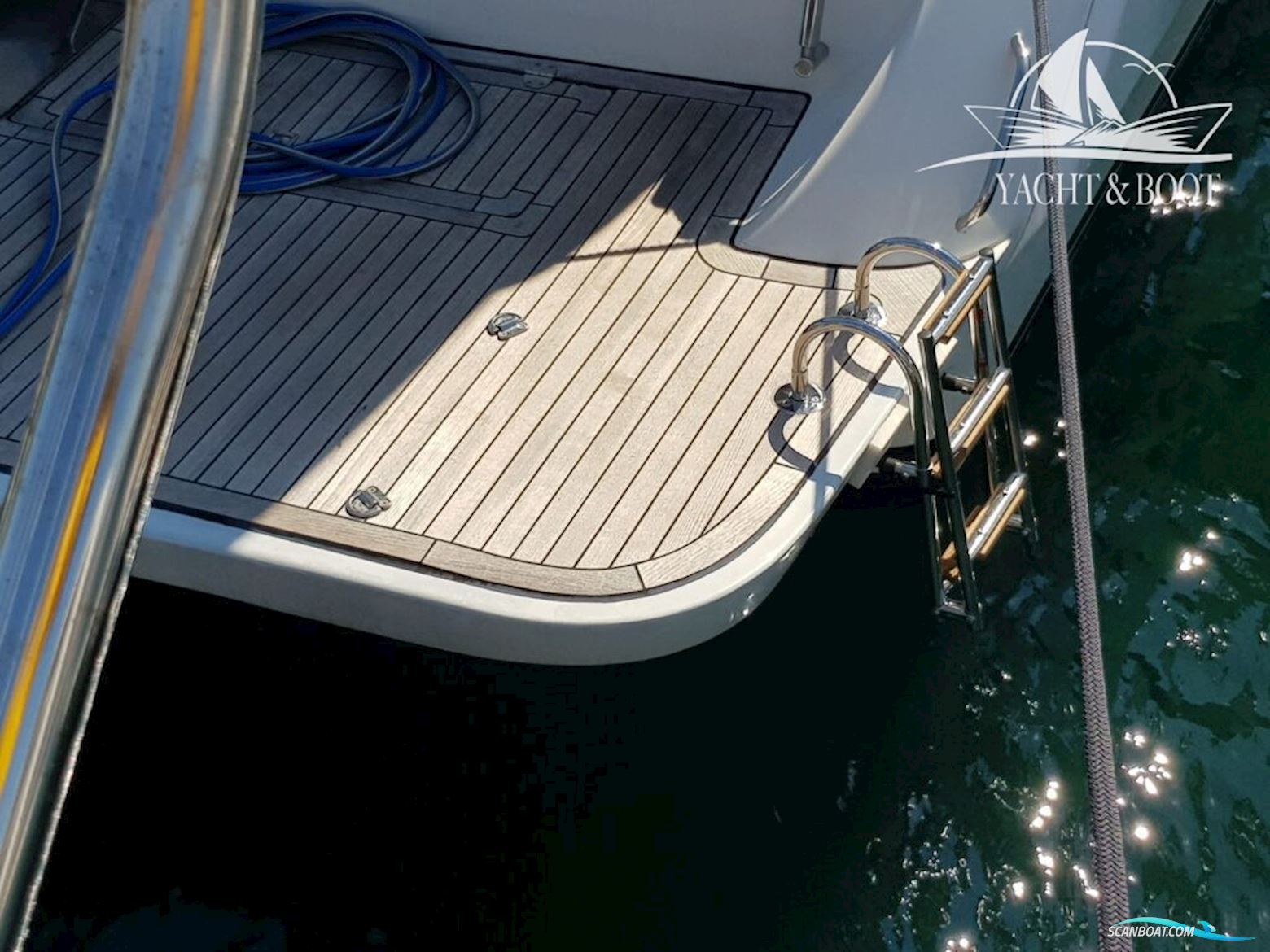 Azimut Yachts 43
