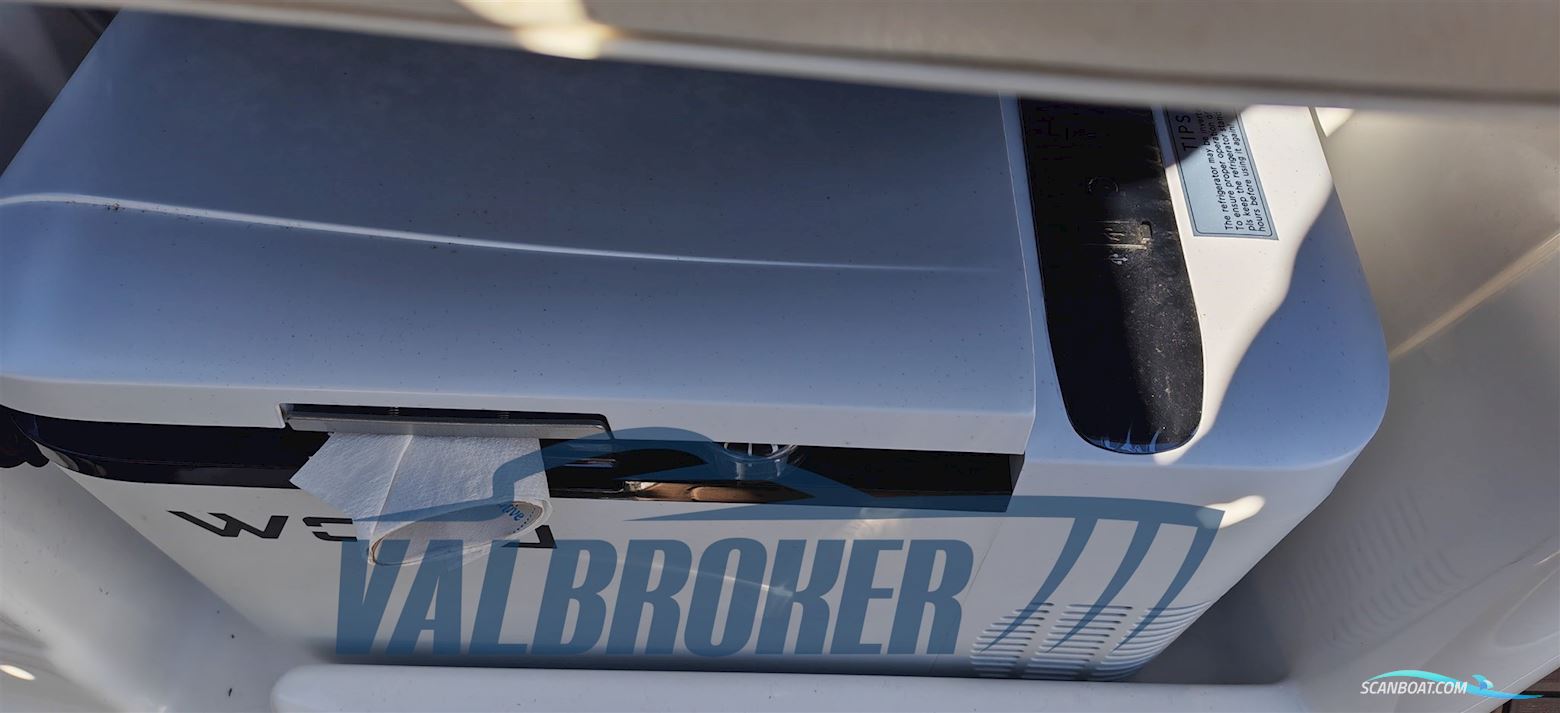 Azure Boats AZ 258 BR