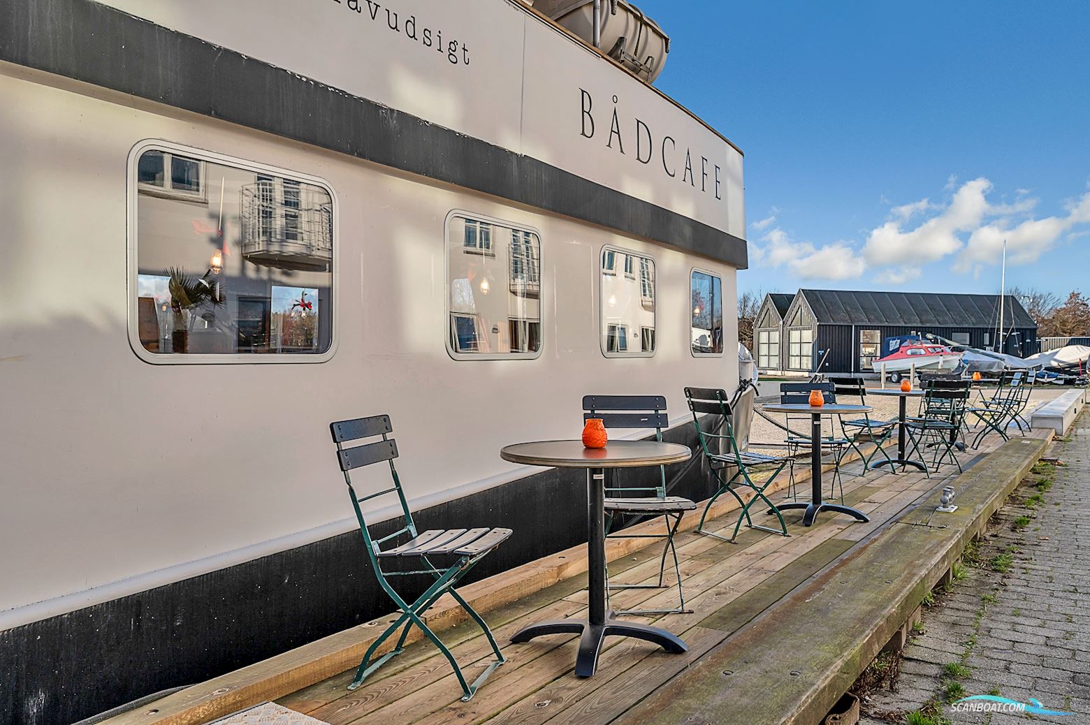 Båd Cafe Sorte Louis